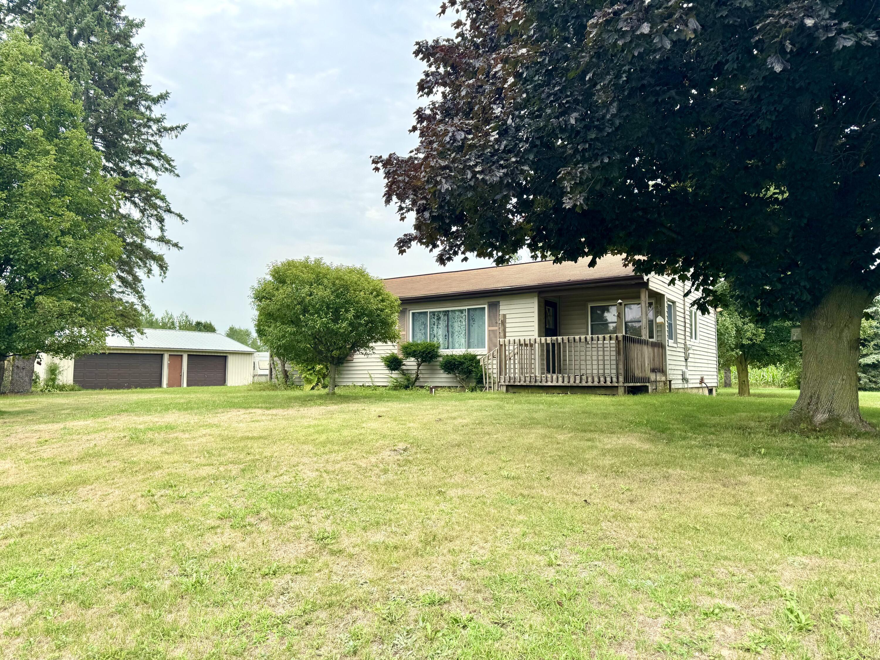 6352 Gavin Lake Avenue NE Rockford MI 49341