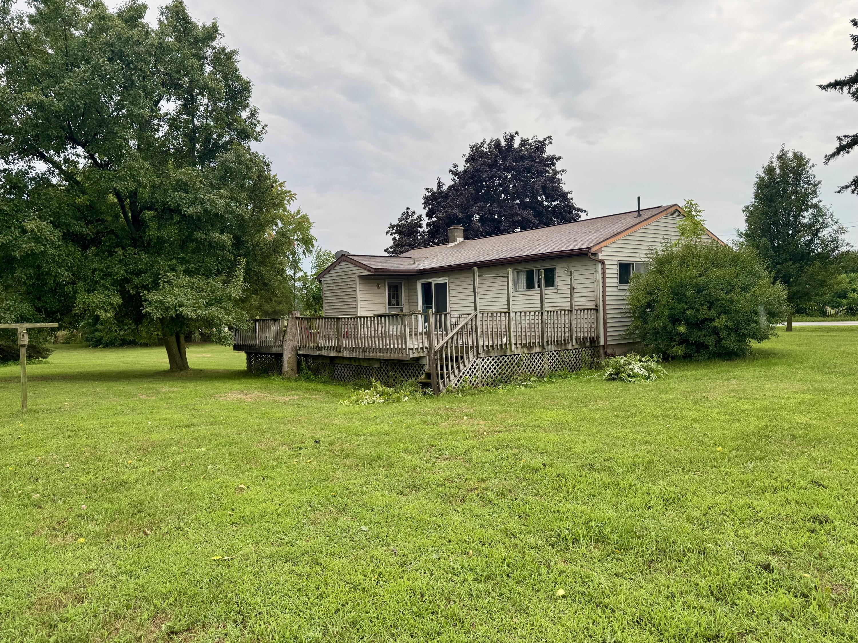 6352 Gavin Lake Avenue NE Rockford MI 49341