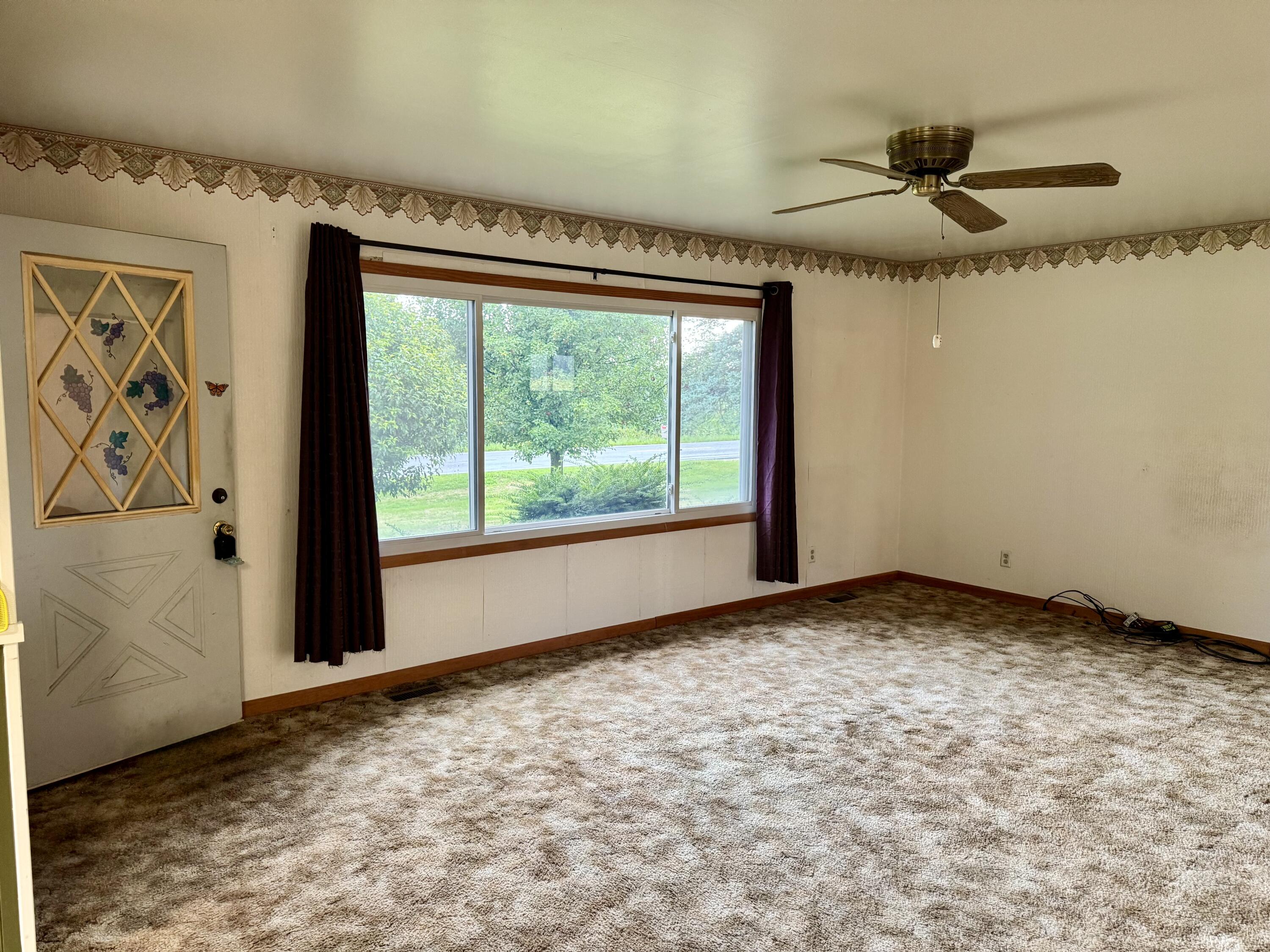 6352 Gavin Lake Avenue NE Rockford MI 49341