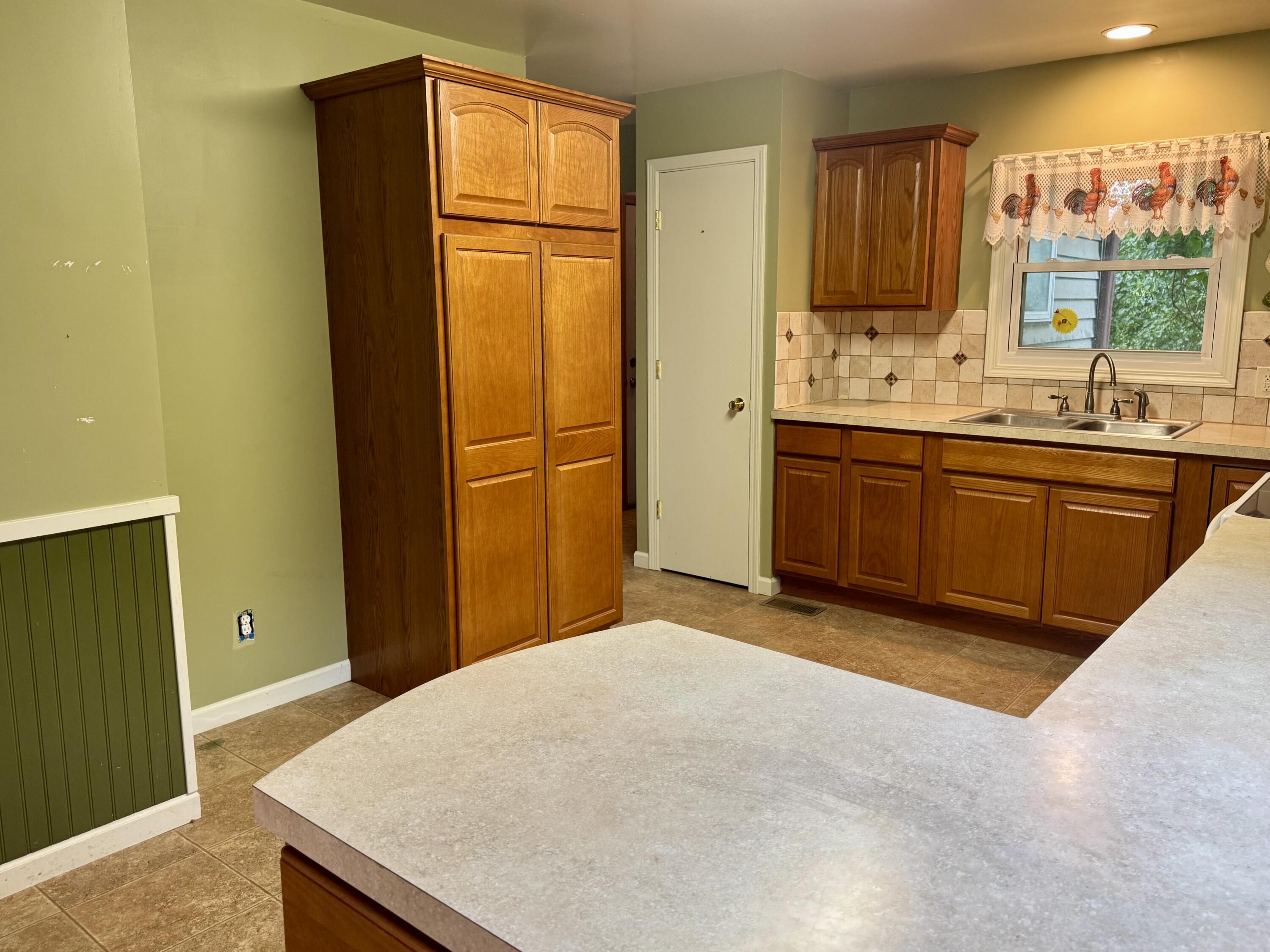 6352 Gavin Lake Avenue NE Rockford MI 49341