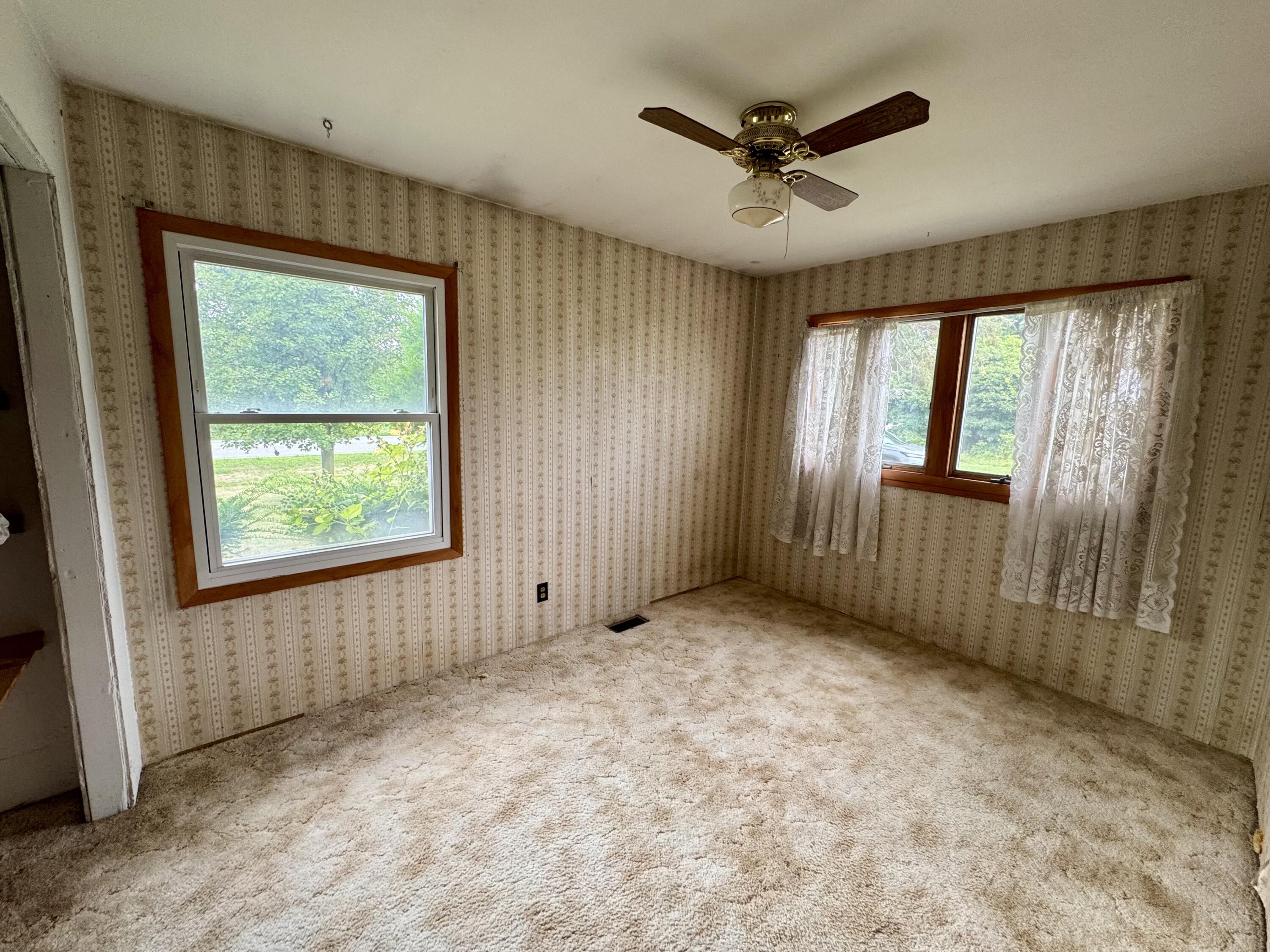 6352 Gavin Lake Avenue NE Rockford MI 49341