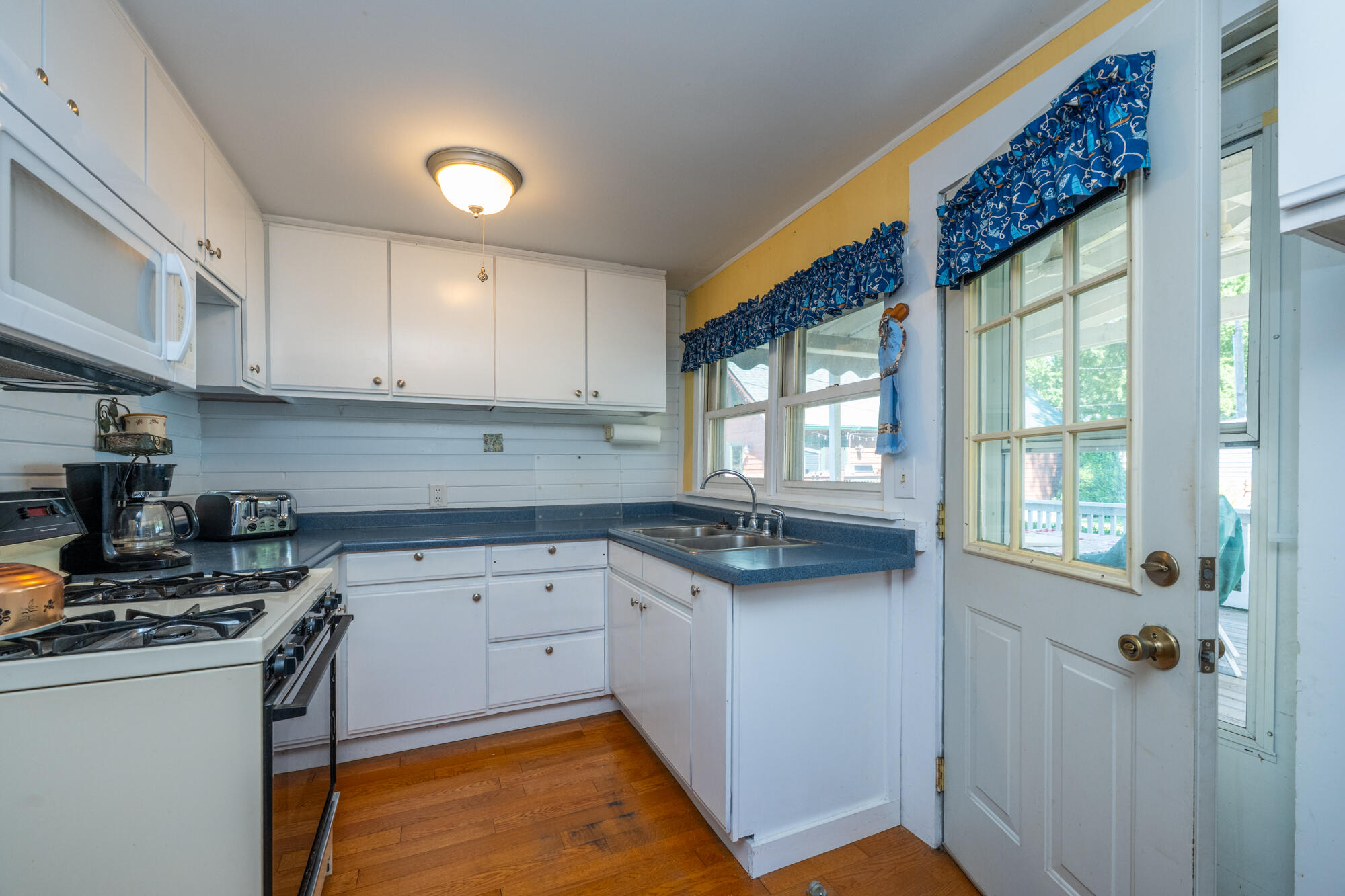 7830 Pear Coloma MI 49038