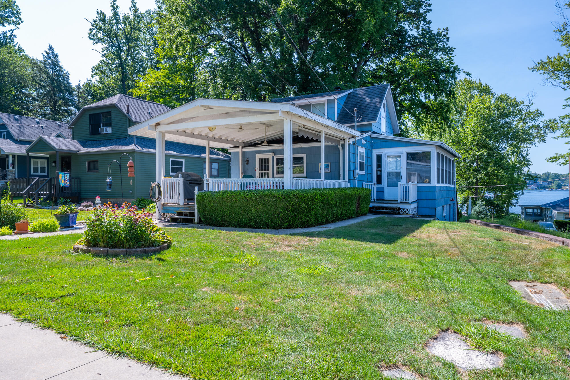 7830 Pear Coloma MI 49038