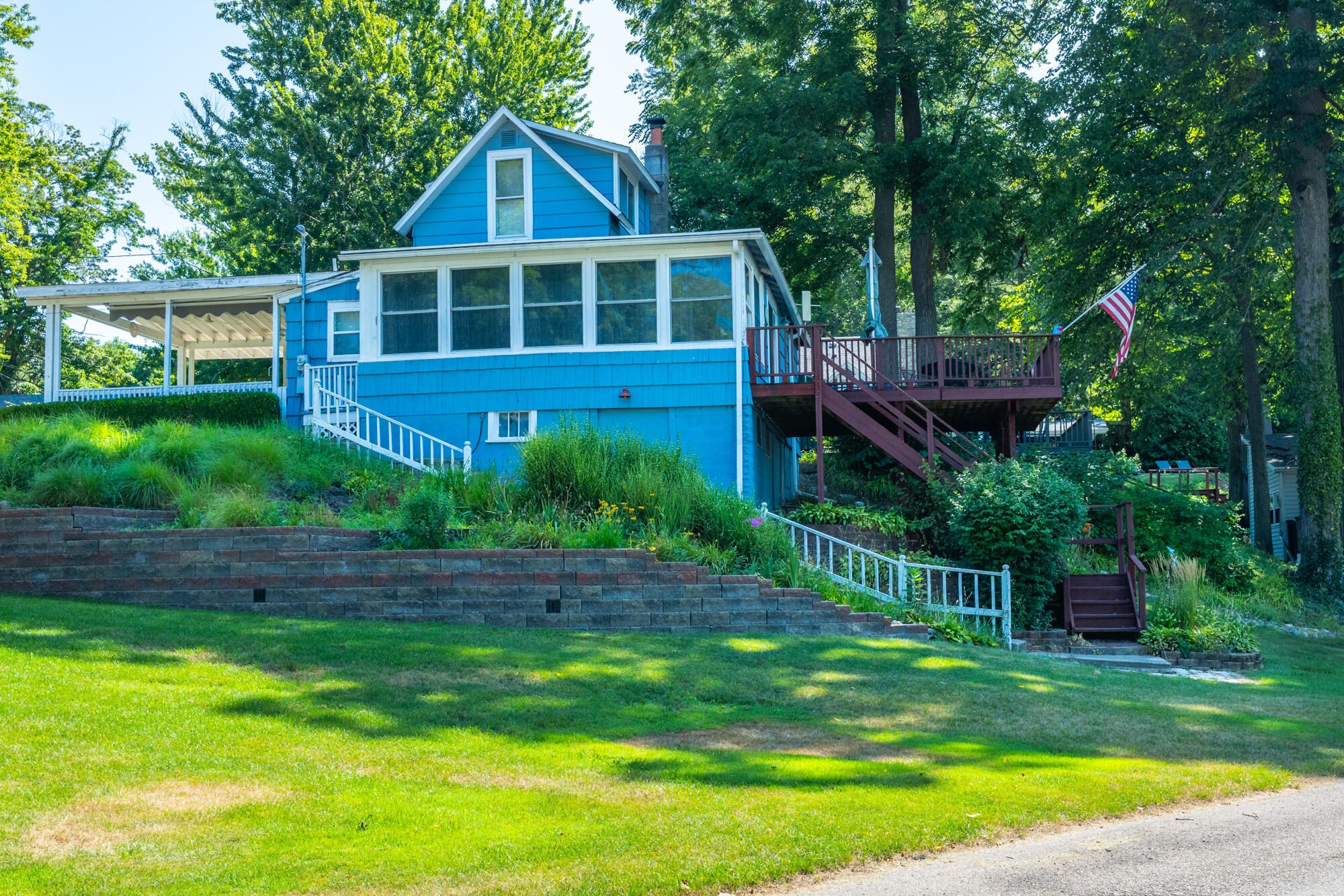 7830 Pear Coloma MI 49038