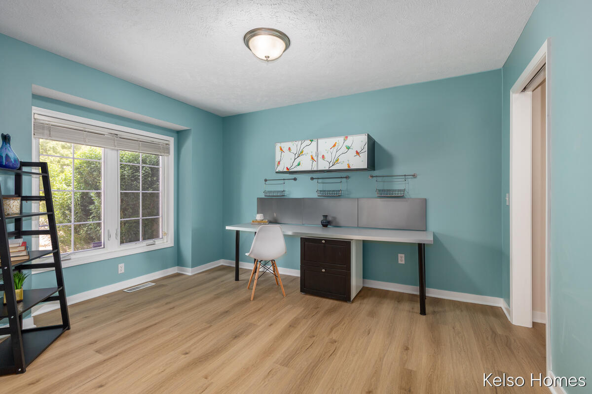 2222 Beatrice Drive NE Grand Rapids MI 49505