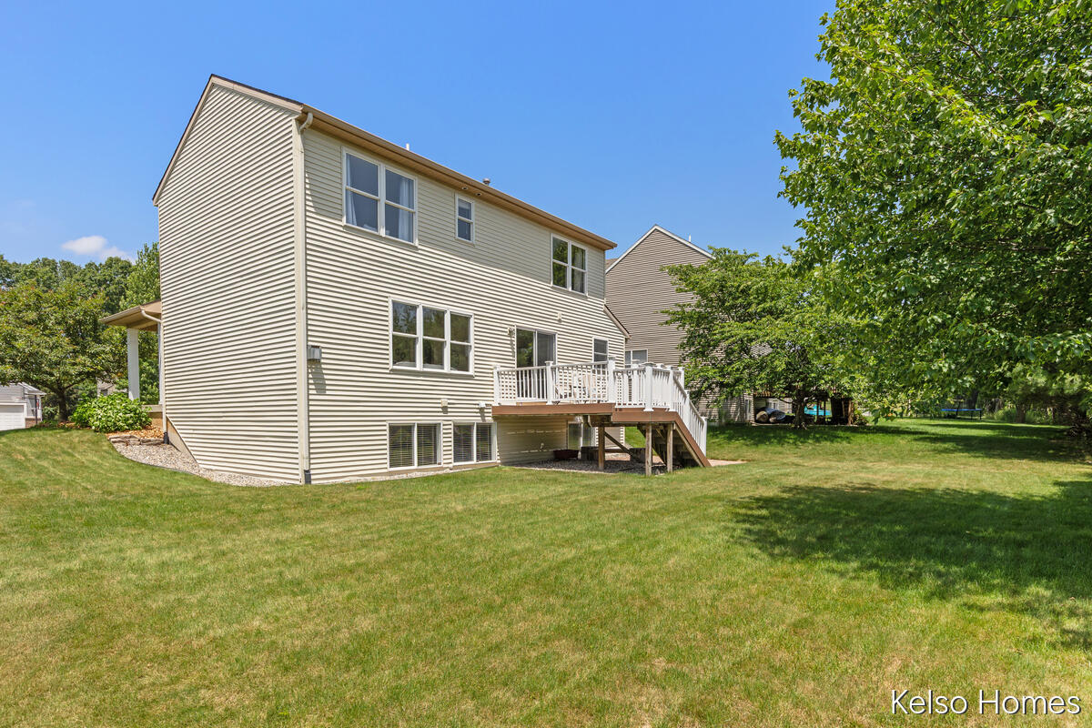 2222 Beatrice Drive NE Grand Rapids MI 49505