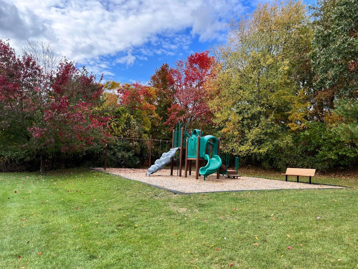2222 Beatrice Drive NE Grand Rapids MI 49505