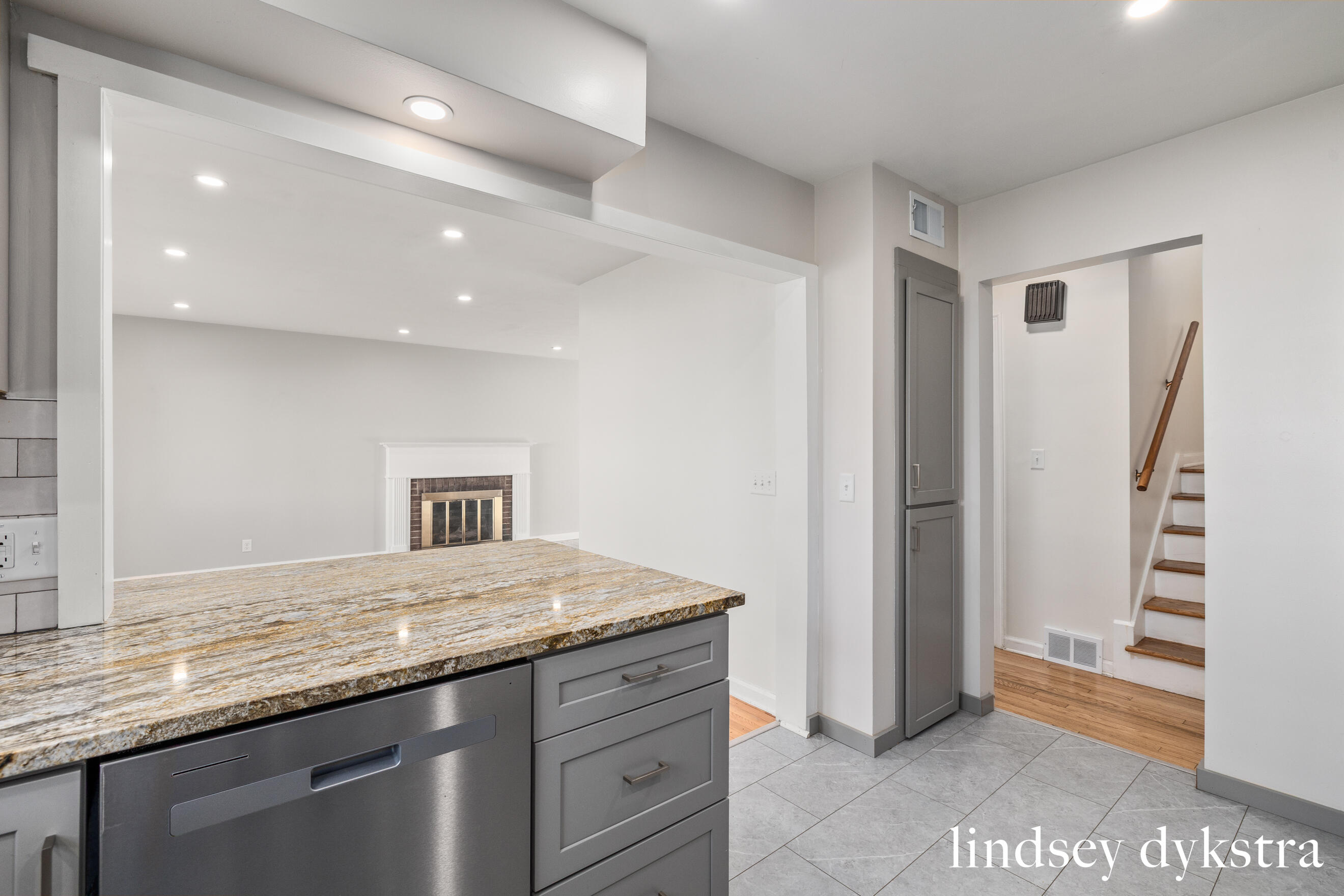 1842 Diamond Avenue NE Grand Rapids MI 49505