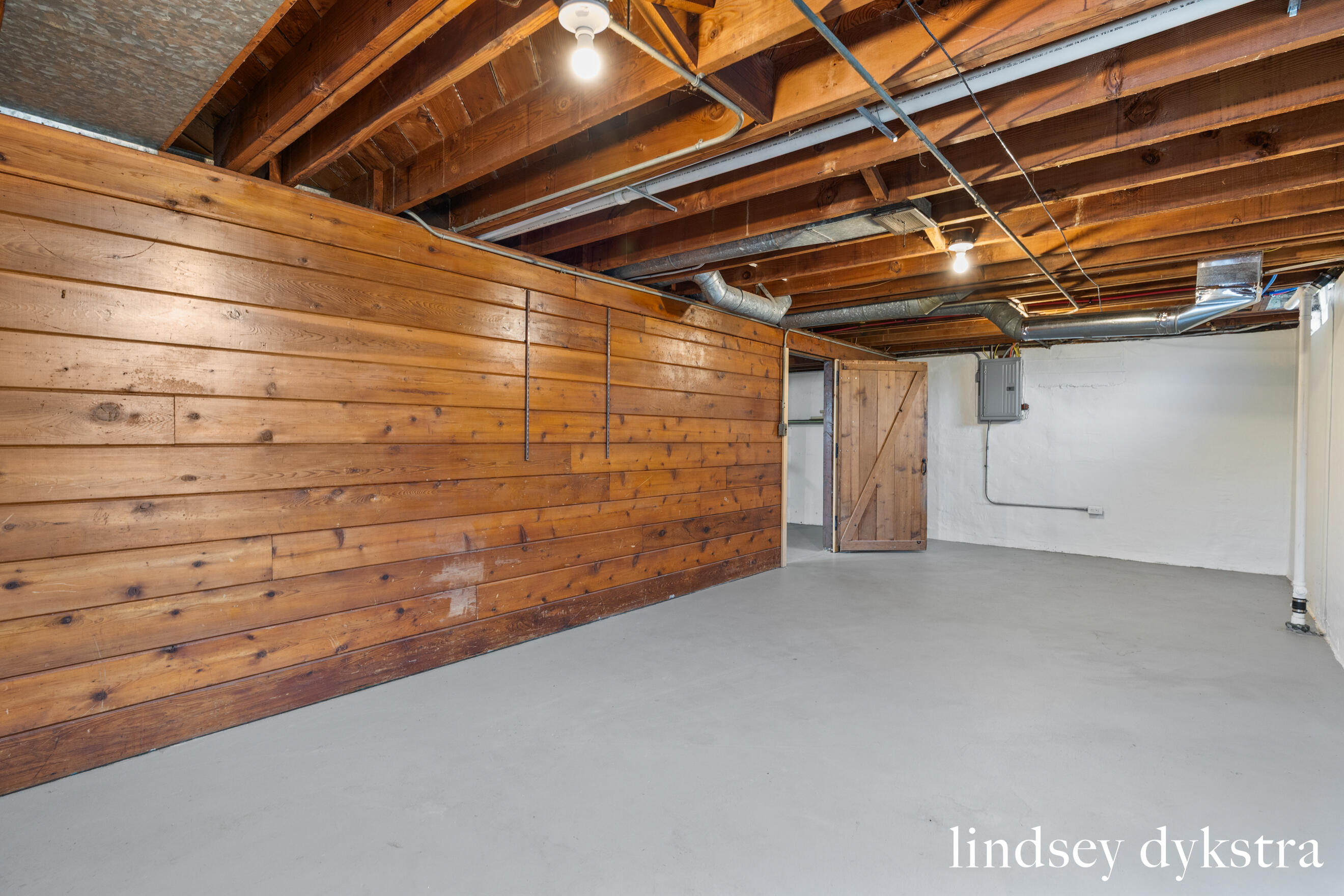 1842 Diamond Avenue NE Grand Rapids MI 49505