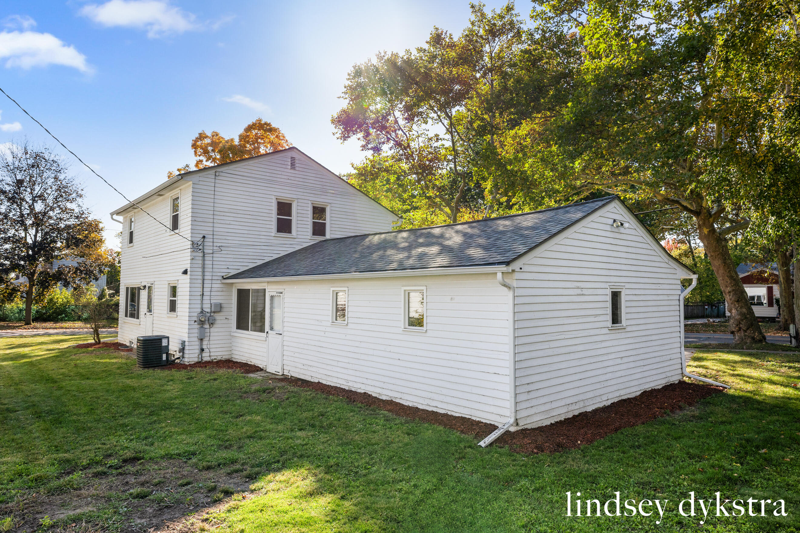 1842 Diamond Avenue NE Grand Rapids MI 49505