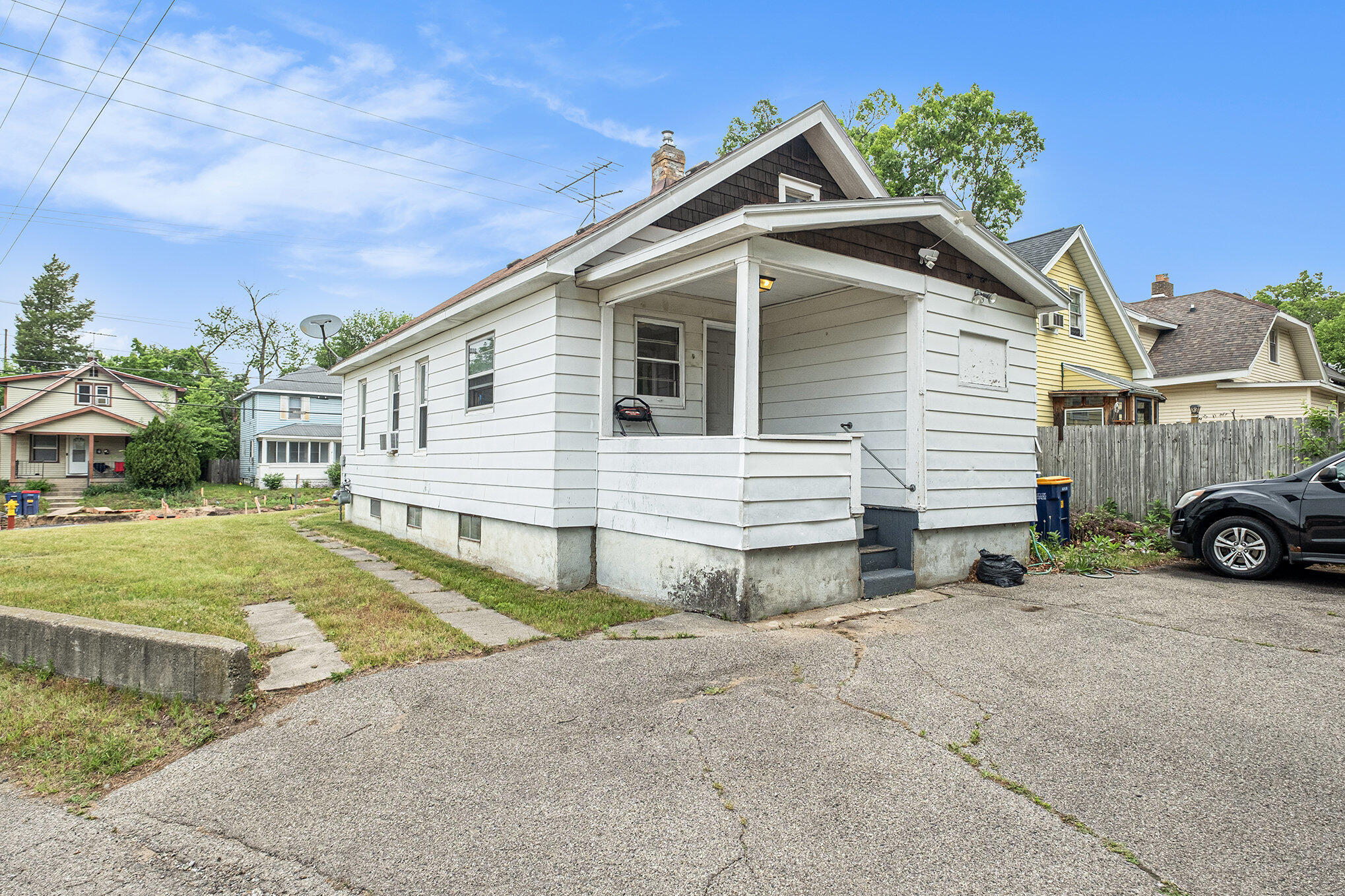 1222 Boston Street SE Grand Rapids MI 49507