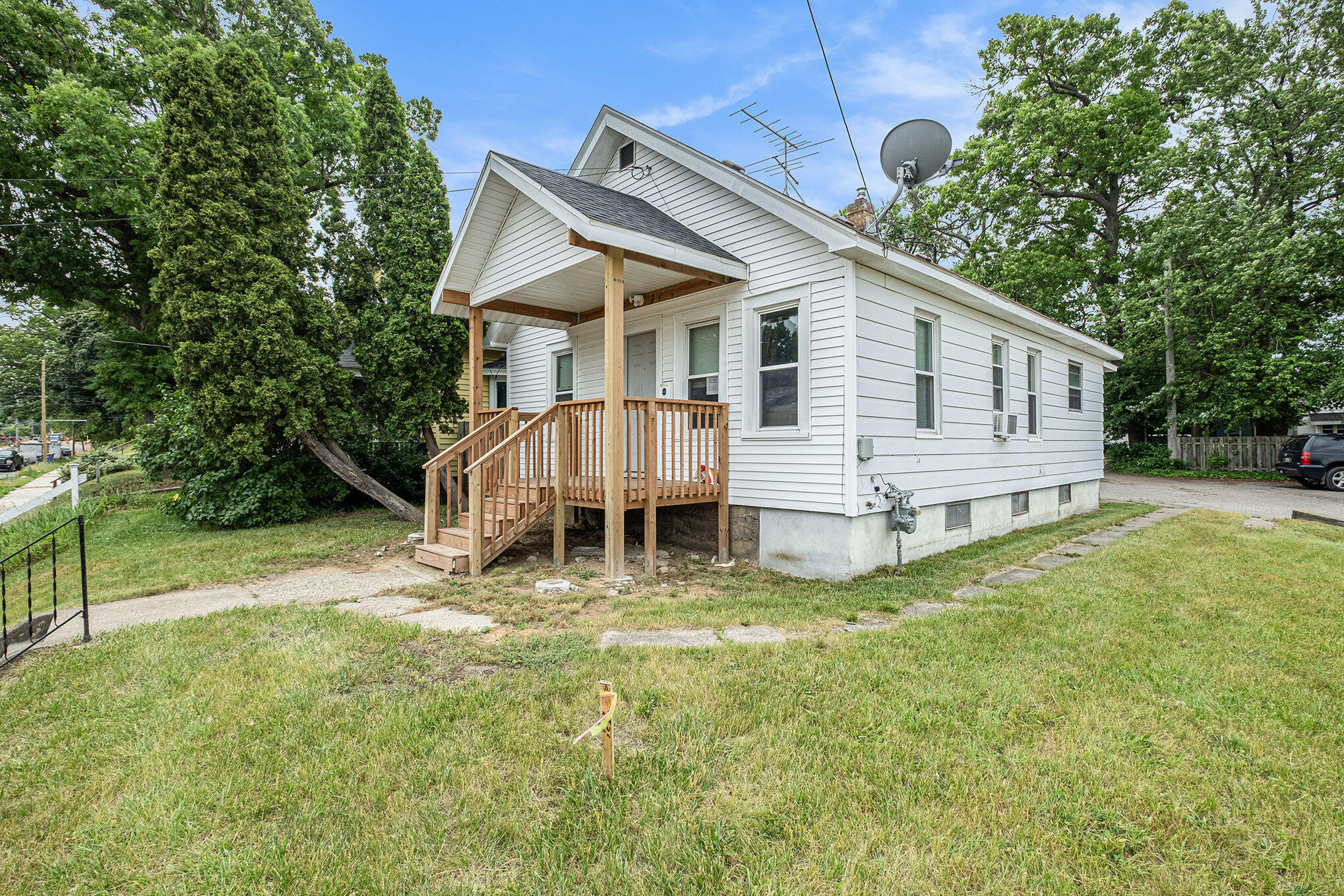 1222 Boston Street SE Grand Rapids MI 49507