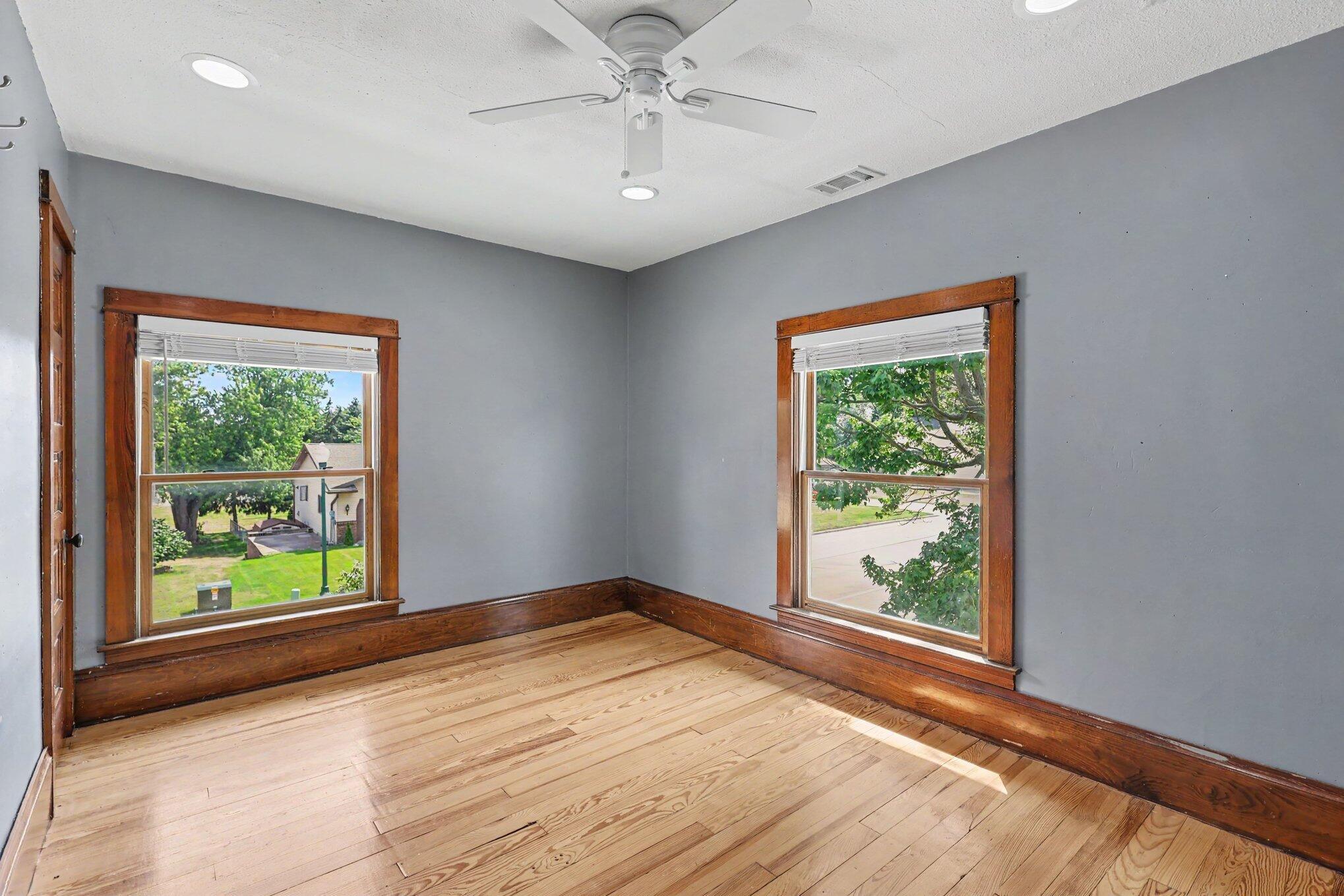 279 Wall Street Zeeland MI 49464