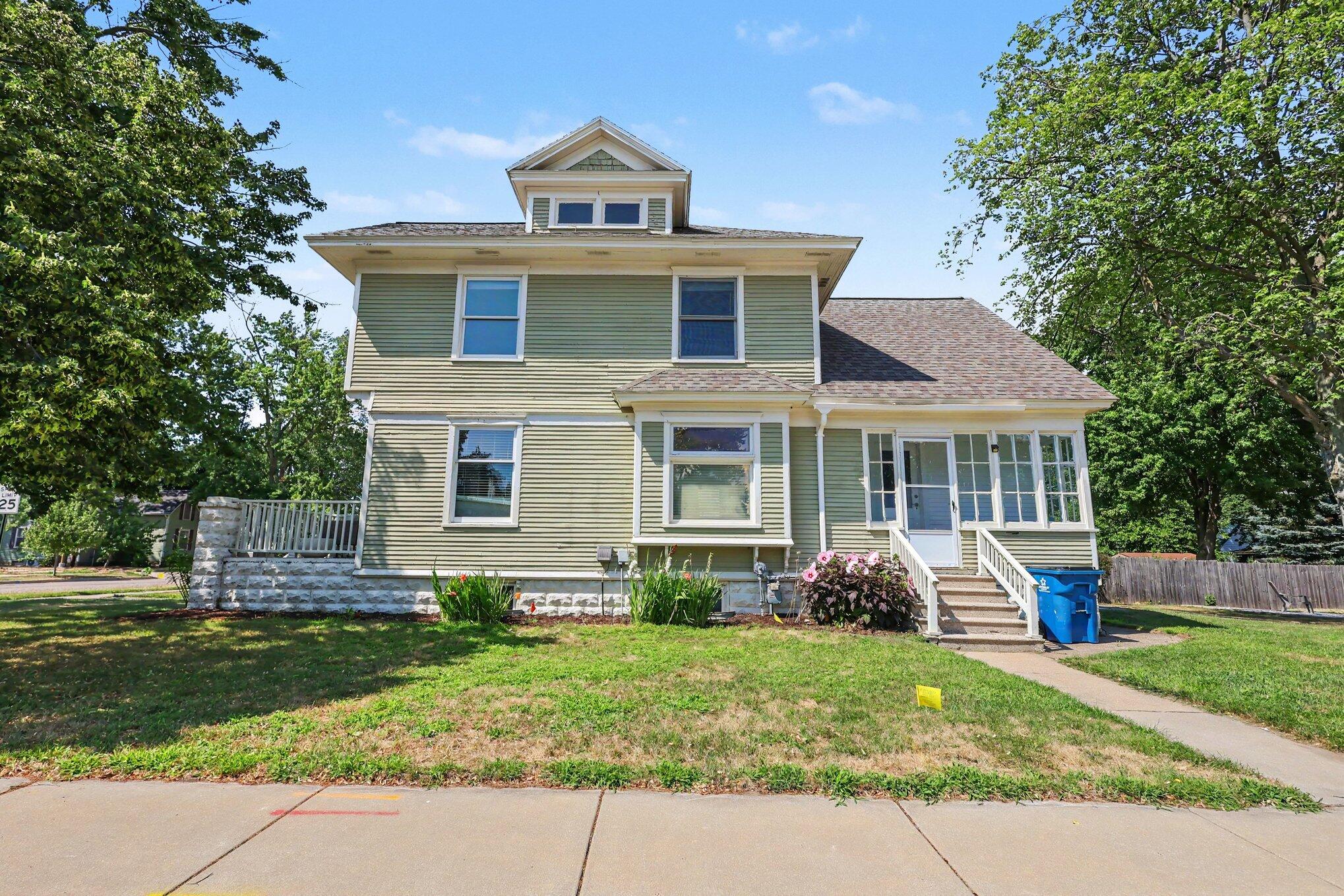 279 Wall Street Zeeland MI 49464
