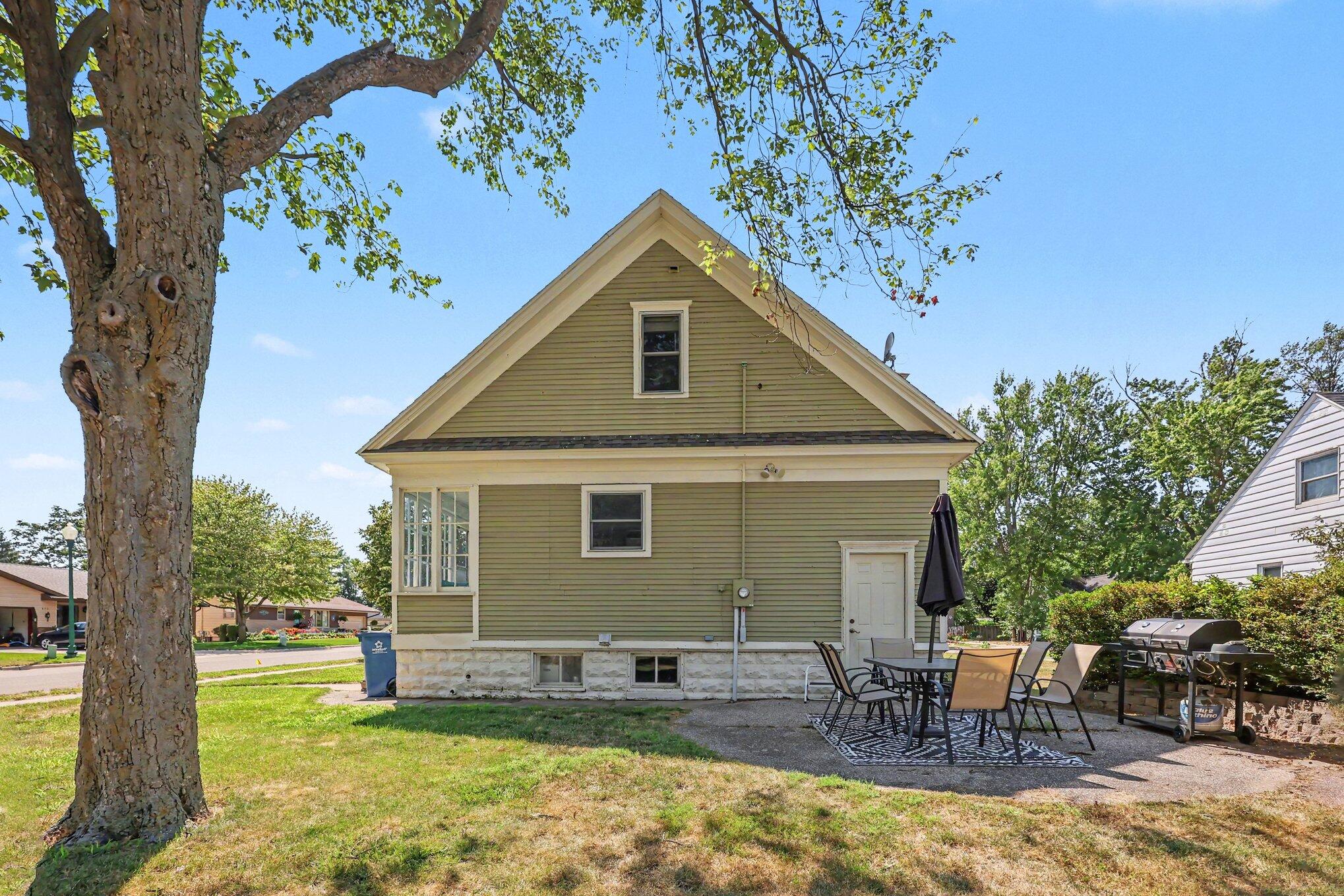 279 Wall Street Zeeland MI 49464