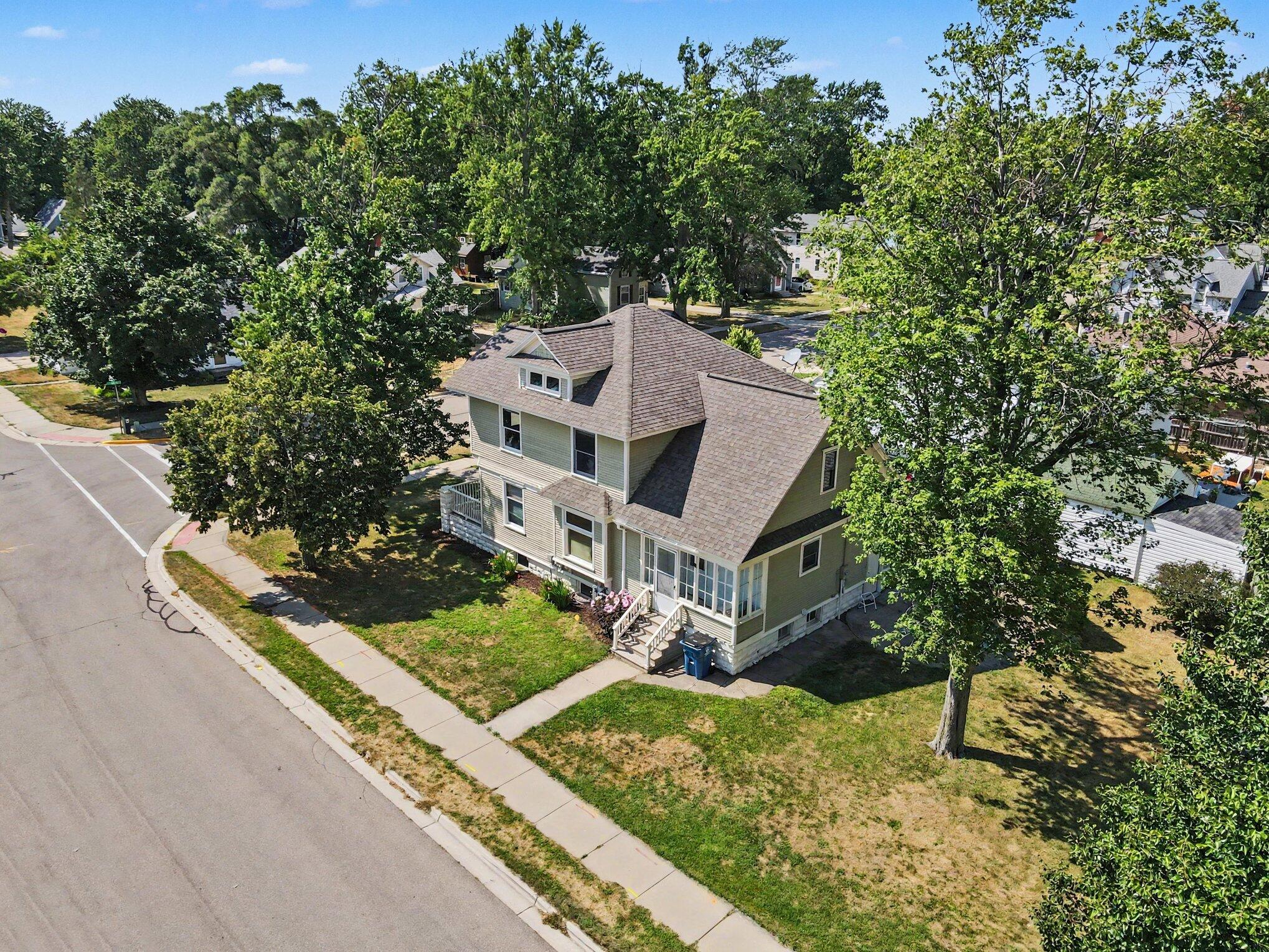 279 Wall Street Zeeland MI 49464