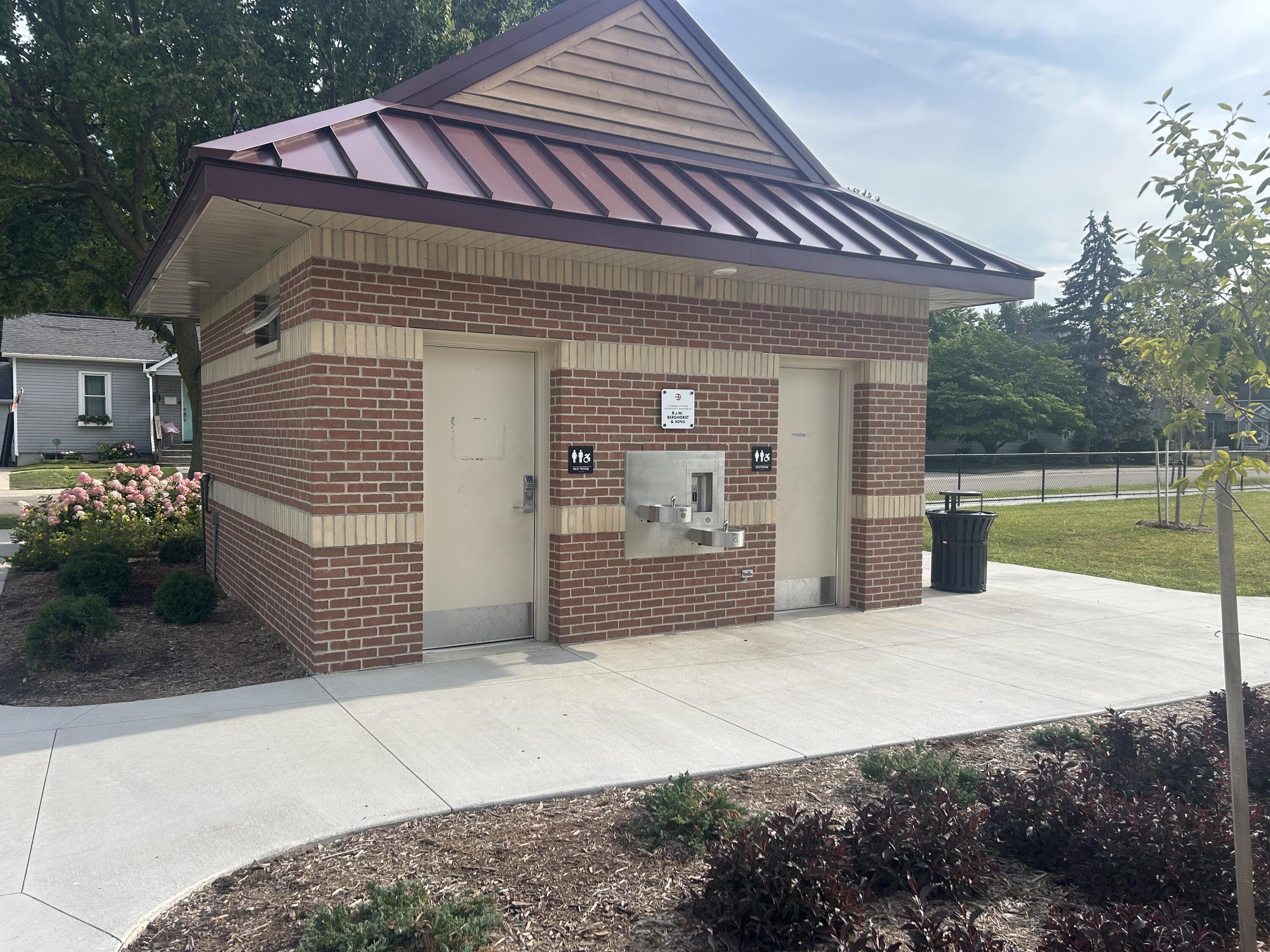 279 Wall Street Zeeland MI 49464