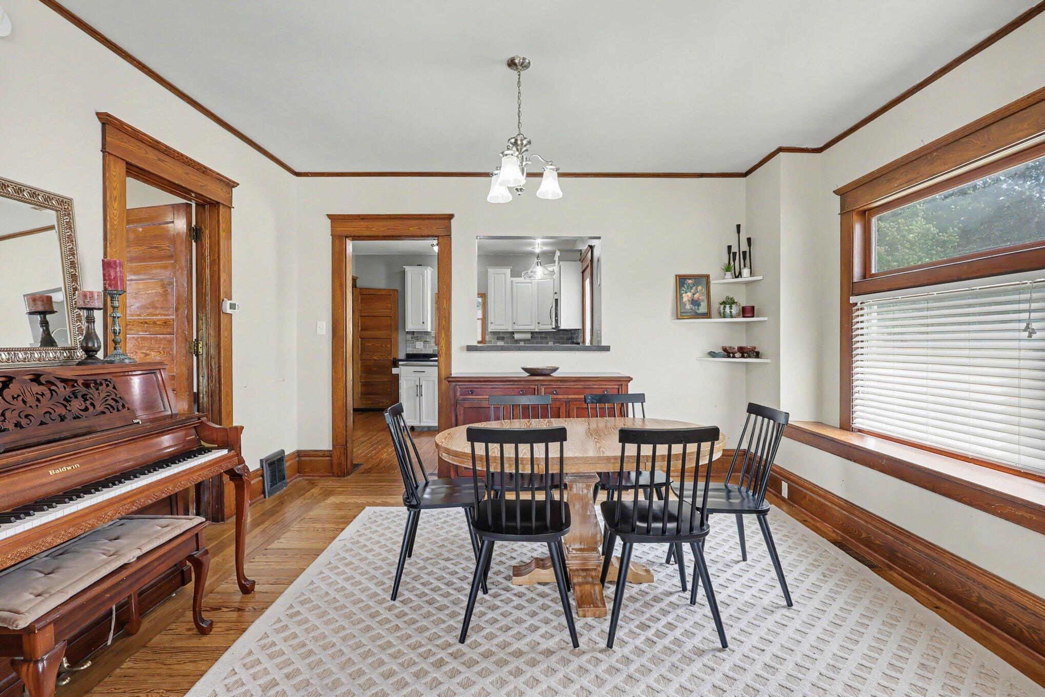 279 Wall Street Zeeland MI 49464