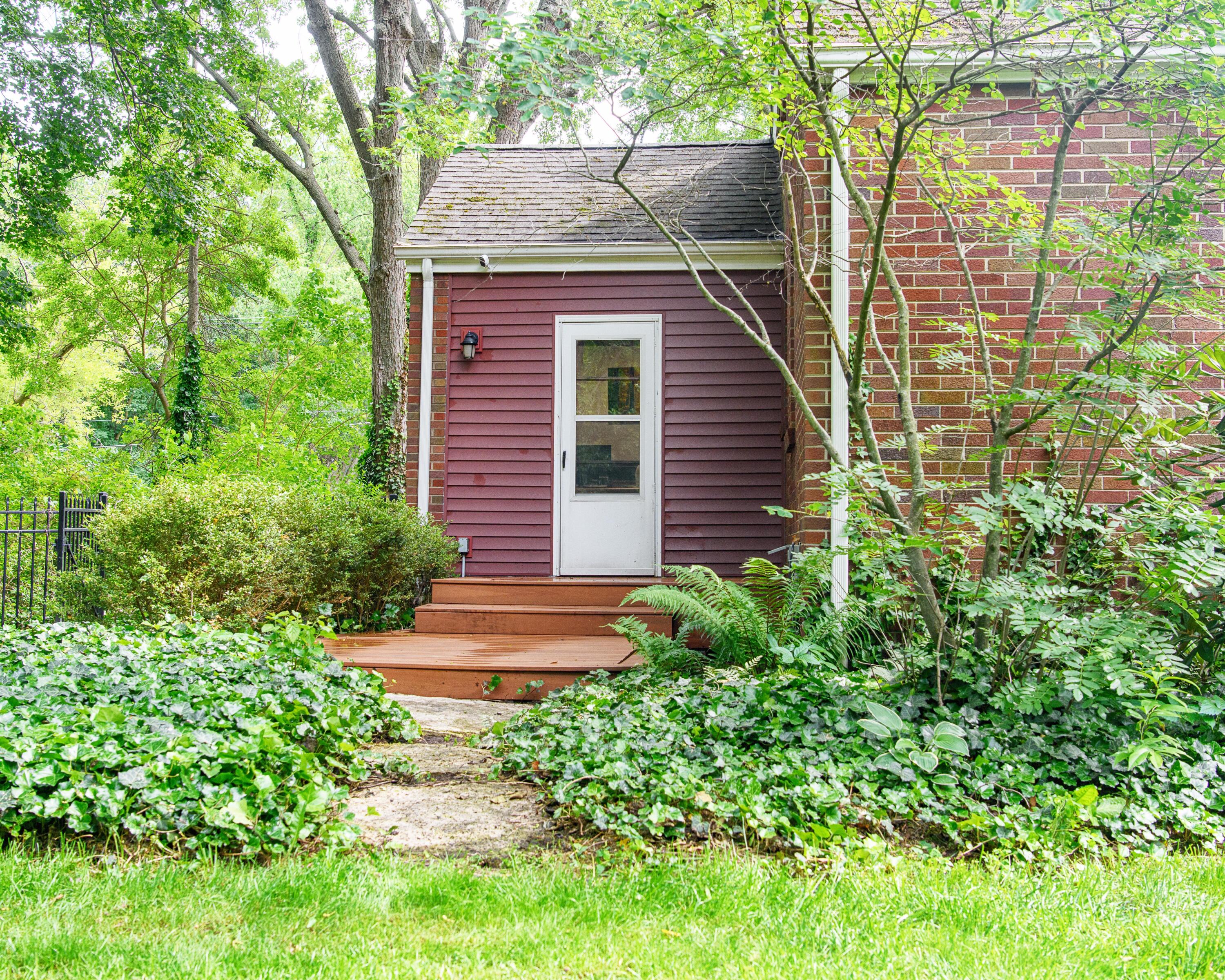 2429 W John Beers Road Stevensville MI 49127