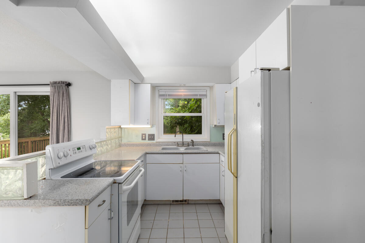 2647 Manitoba Court NE Grand Rapids MI 49525