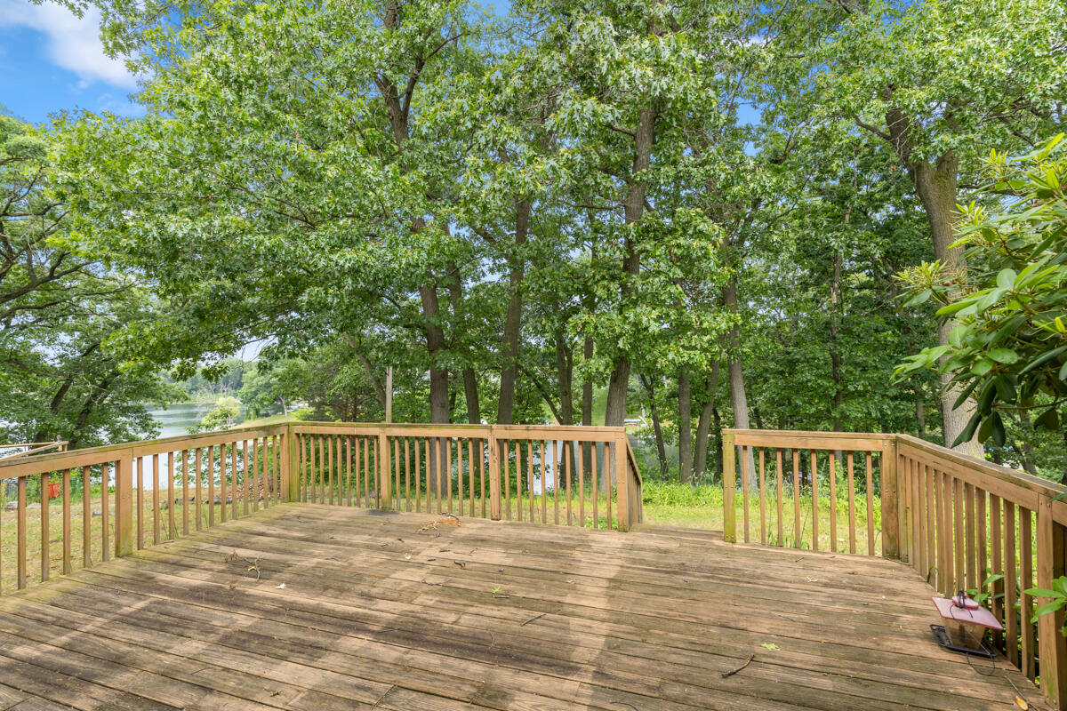 2647 Manitoba Court NE Grand Rapids MI 49525
