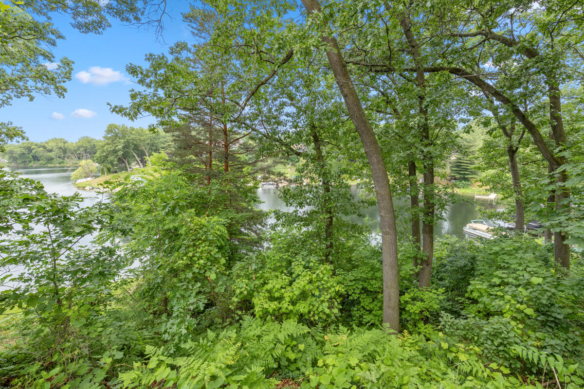 2647 Manitoba Court NE Grand Rapids MI 49525