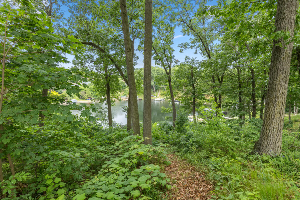 2647 Manitoba Court NE Grand Rapids MI 49525