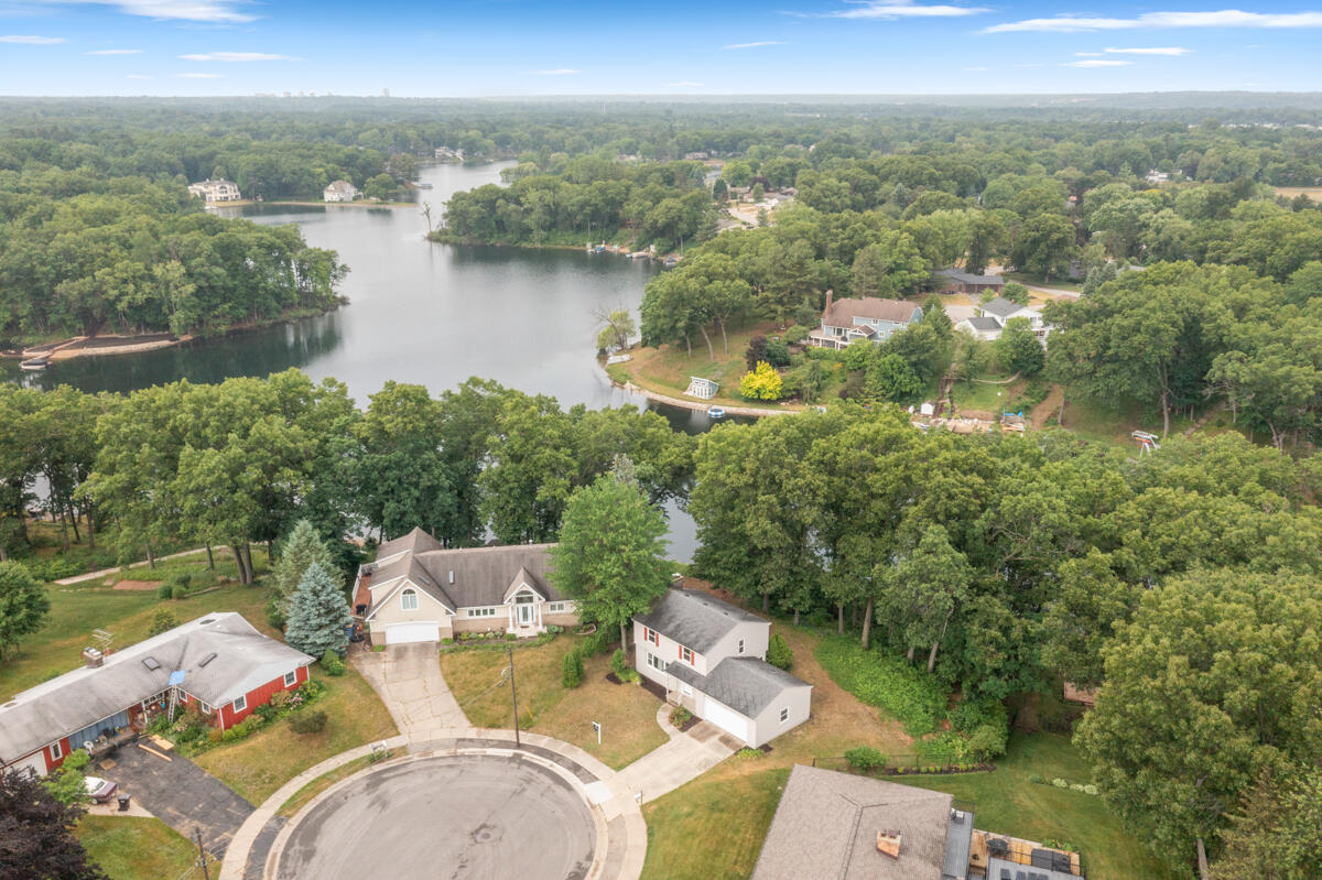 2647 Manitoba Court NE Grand Rapids MI 49525