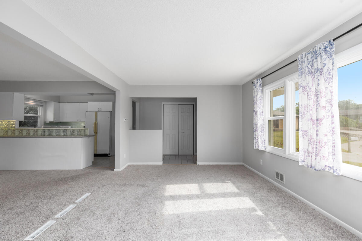 2647 Manitoba Court NE Grand Rapids MI 49525