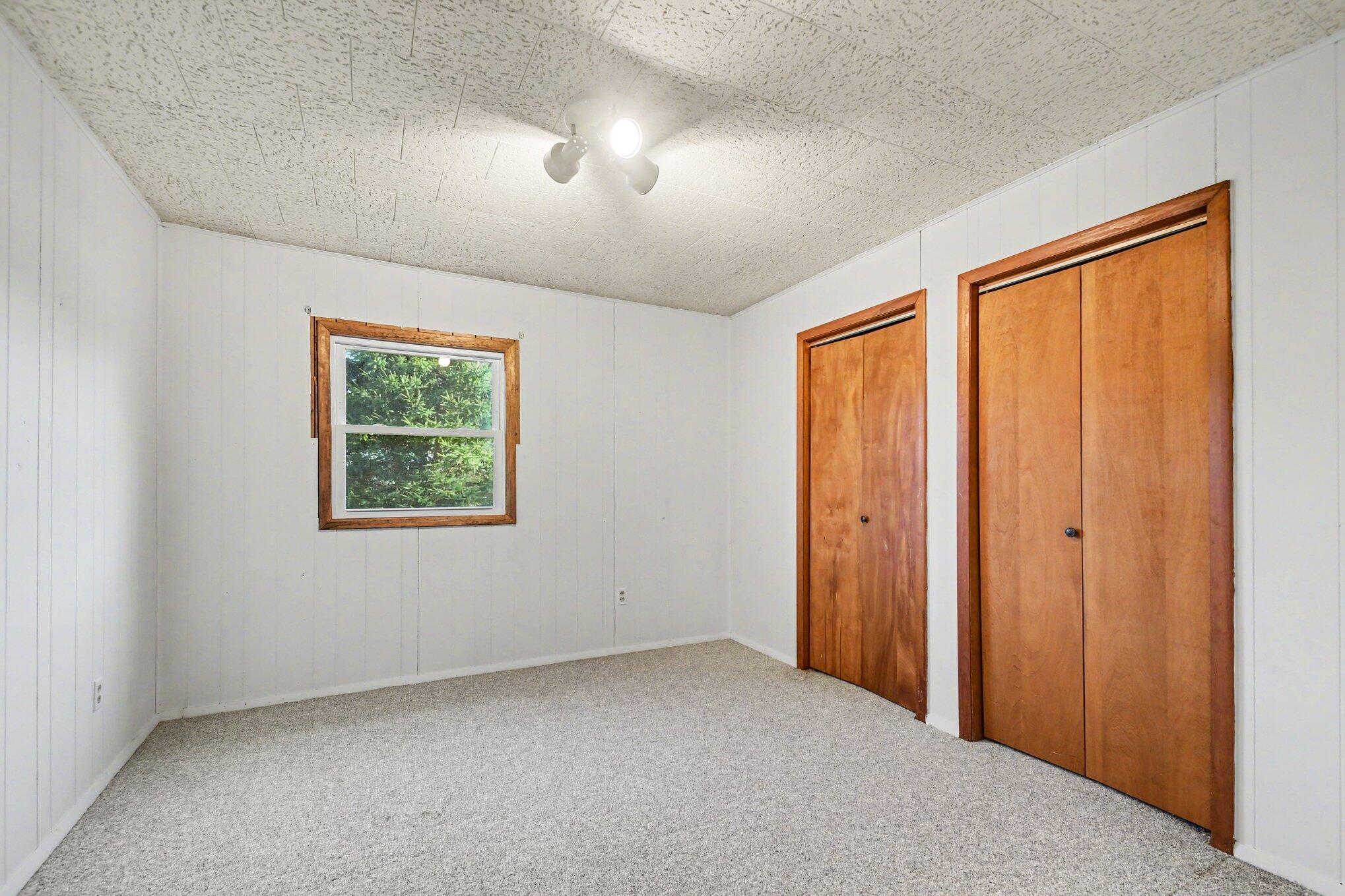21583 Calvin Hill Street Cassopolis MI 49031