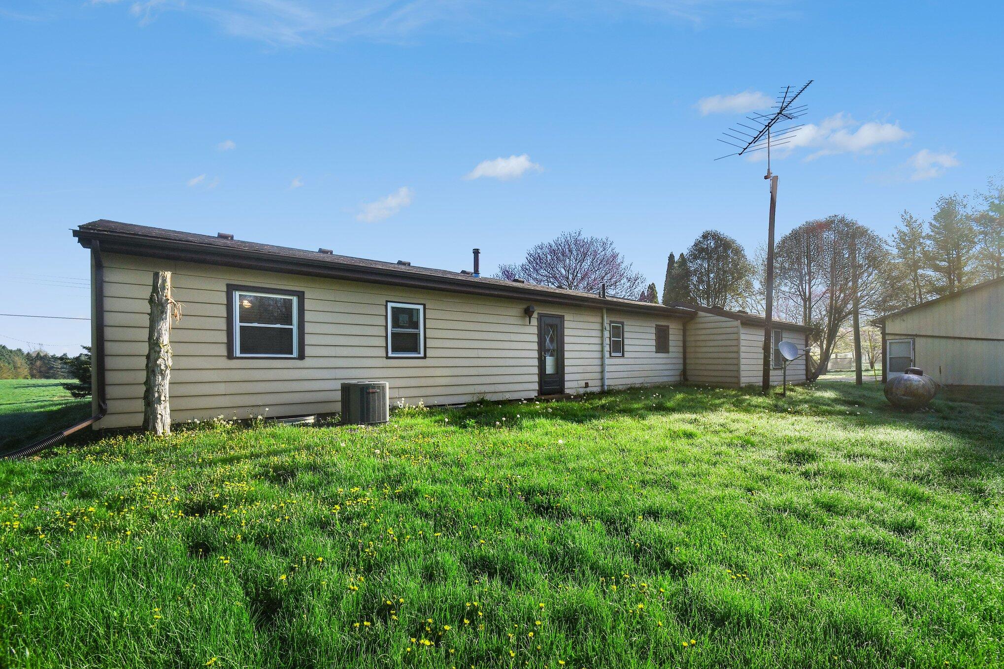 21583 Calvin Hill Street Cassopolis MI 49031