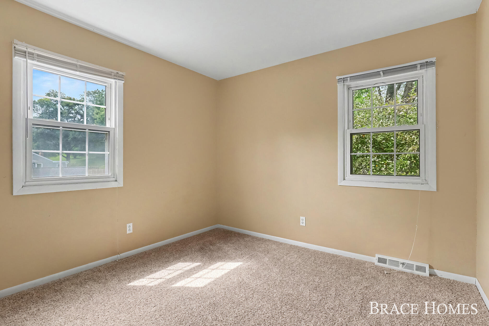 6197 Dunbarton Street SE Ada MI 49301