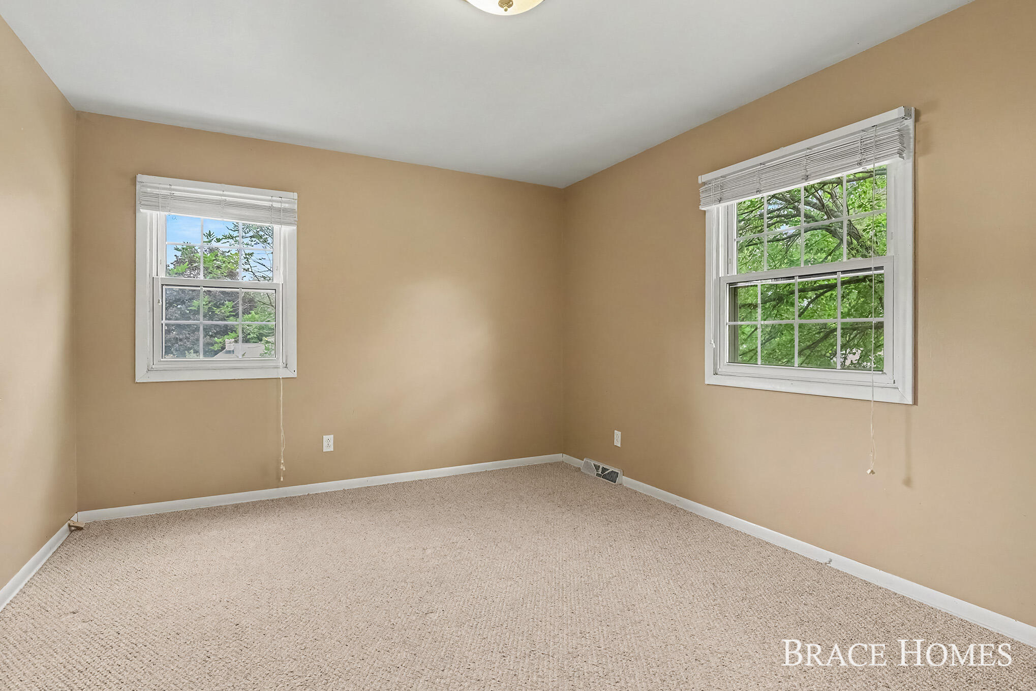 6197 Dunbarton Street SE Ada MI 49301