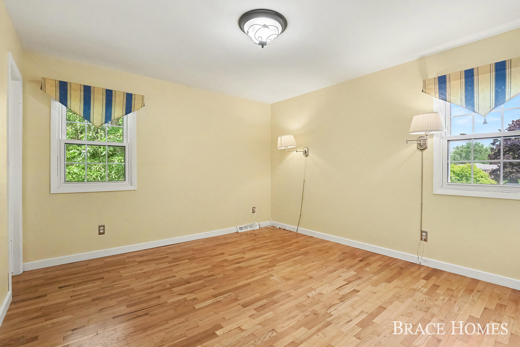 6197 Dunbarton Street SE Ada MI 49301