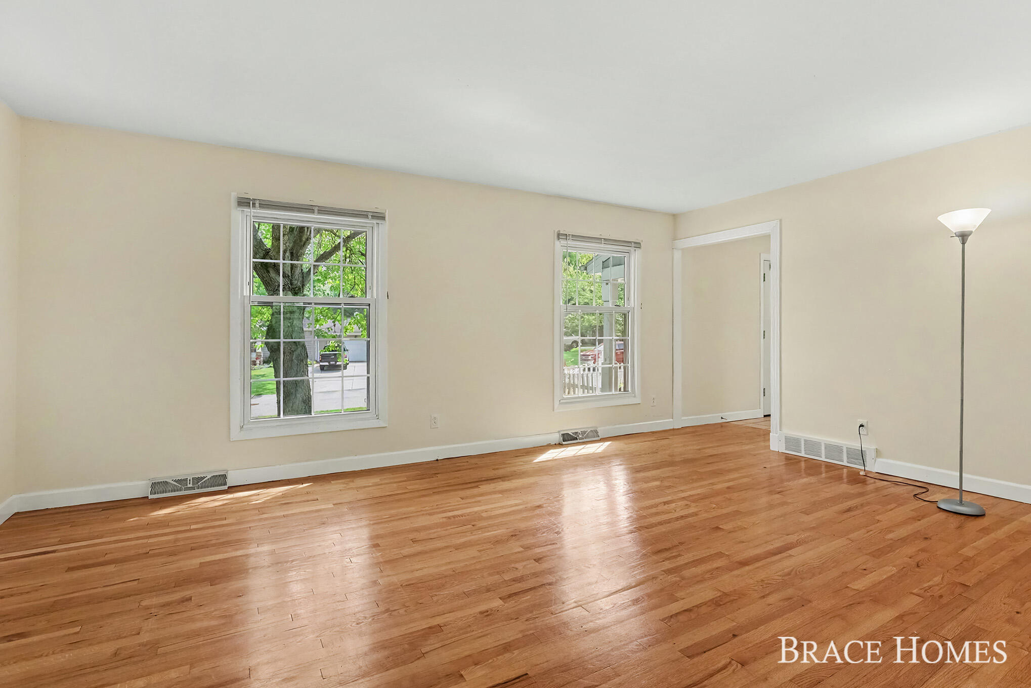 6197 Dunbarton Street SE Ada MI 49301