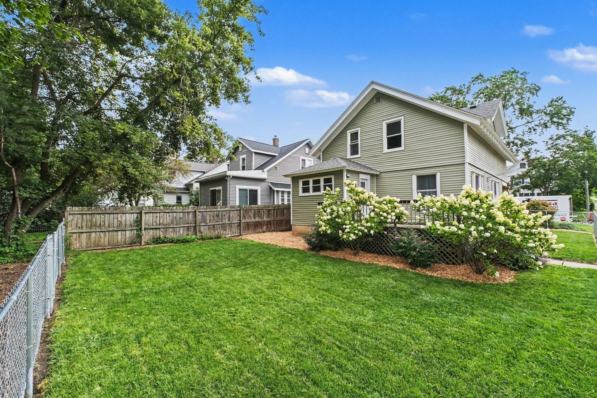 641 Lincoln Avenue NW Grand Rapids MI 49504