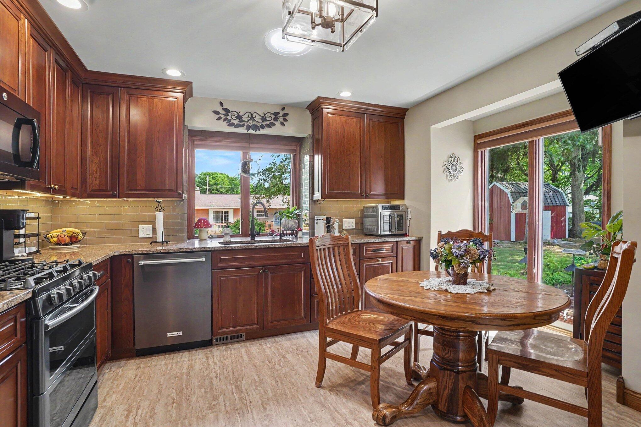 15332 Kevin Grand Haven MI 49417