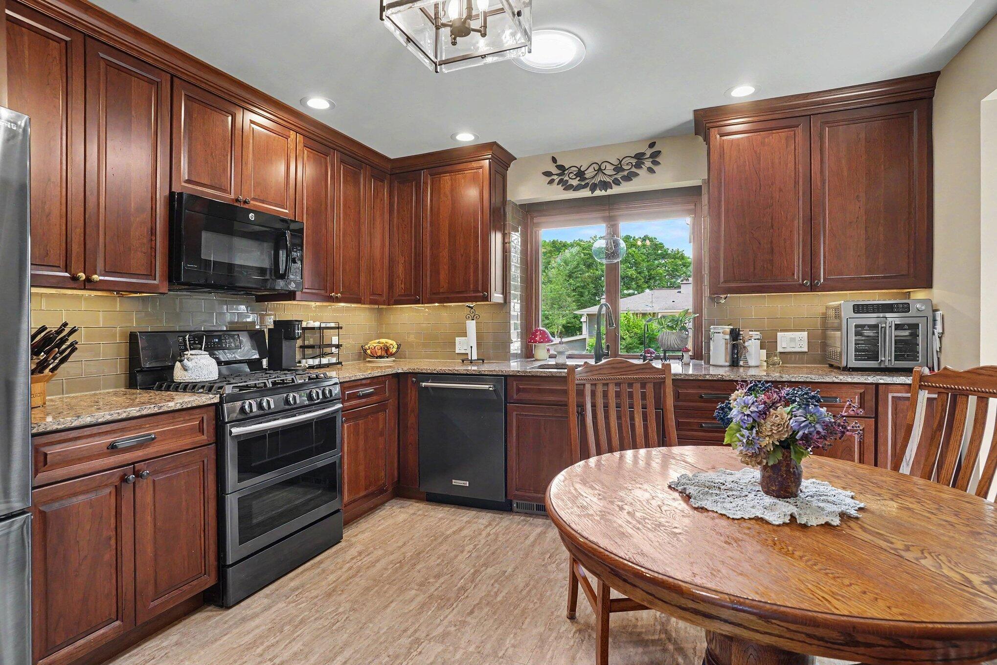 15332 Kevin Grand Haven MI 49417
