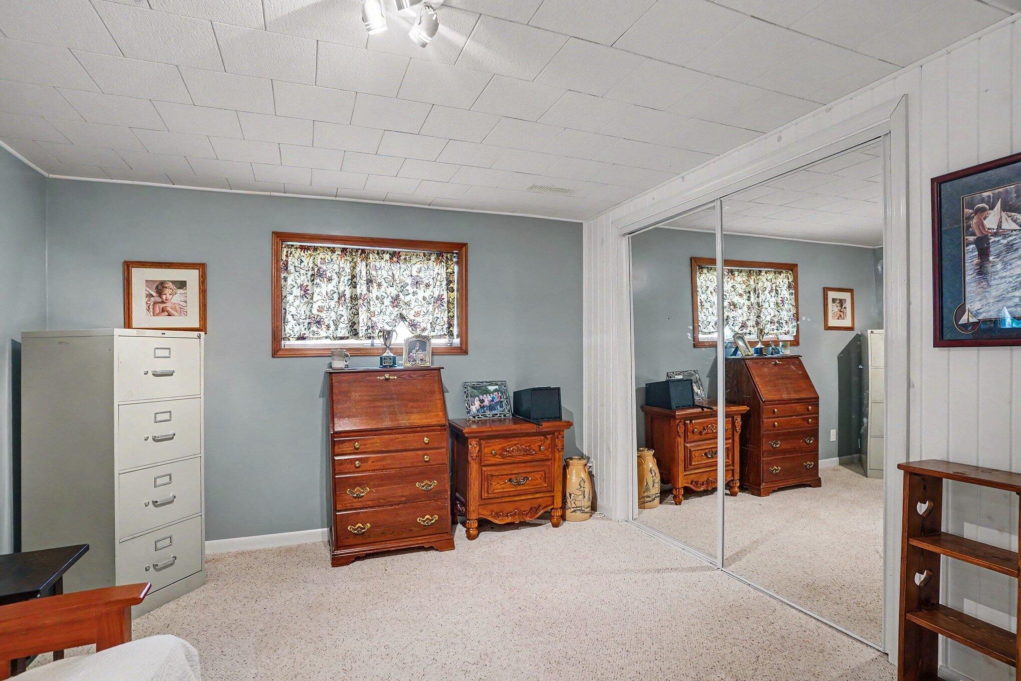 15332 Kevin Grand Haven MI 49417