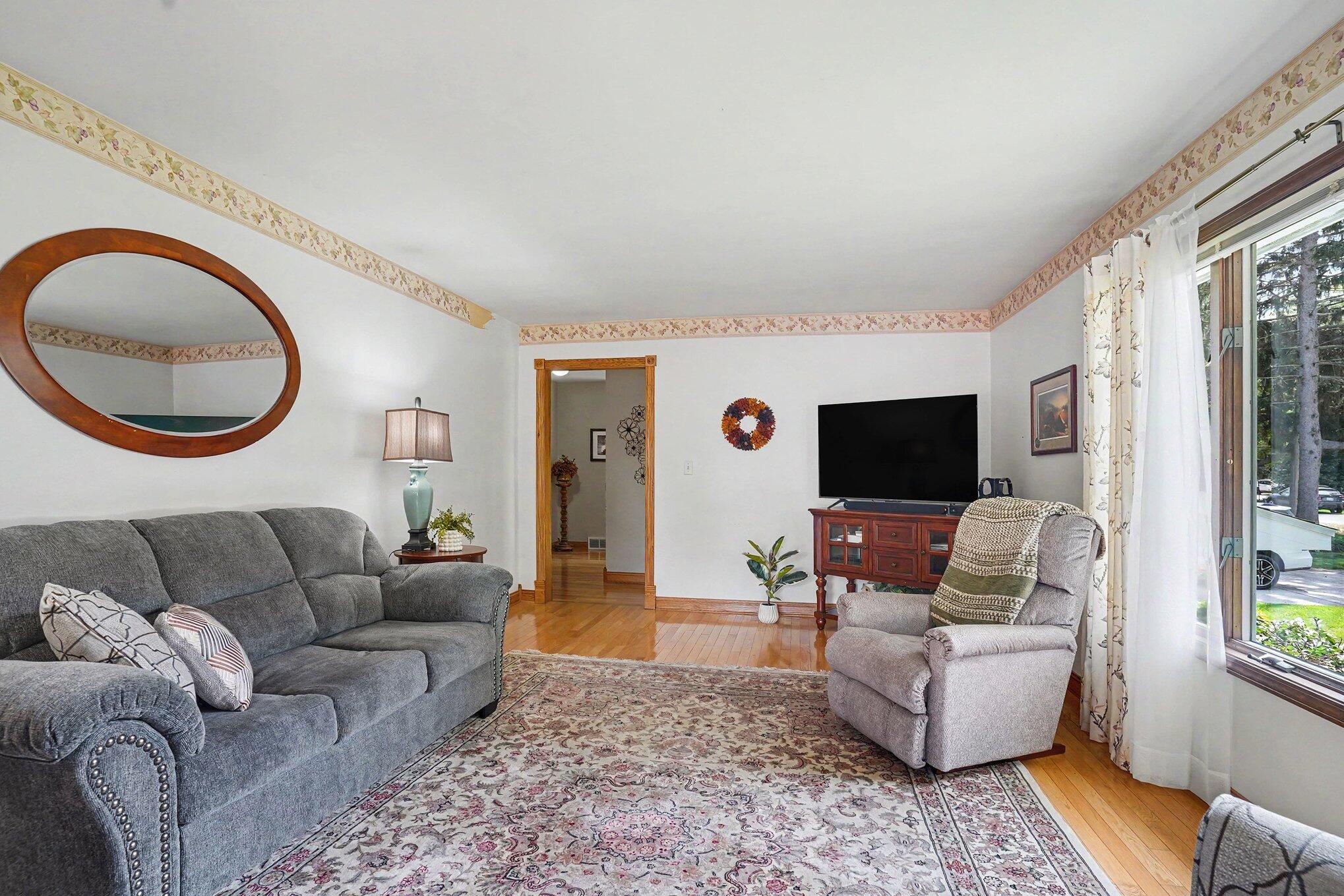 15332 Kevin Grand Haven MI 49417