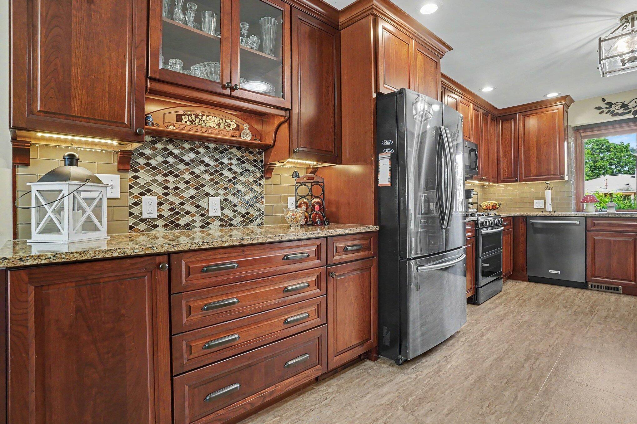 15332 Kevin Grand Haven MI 49417