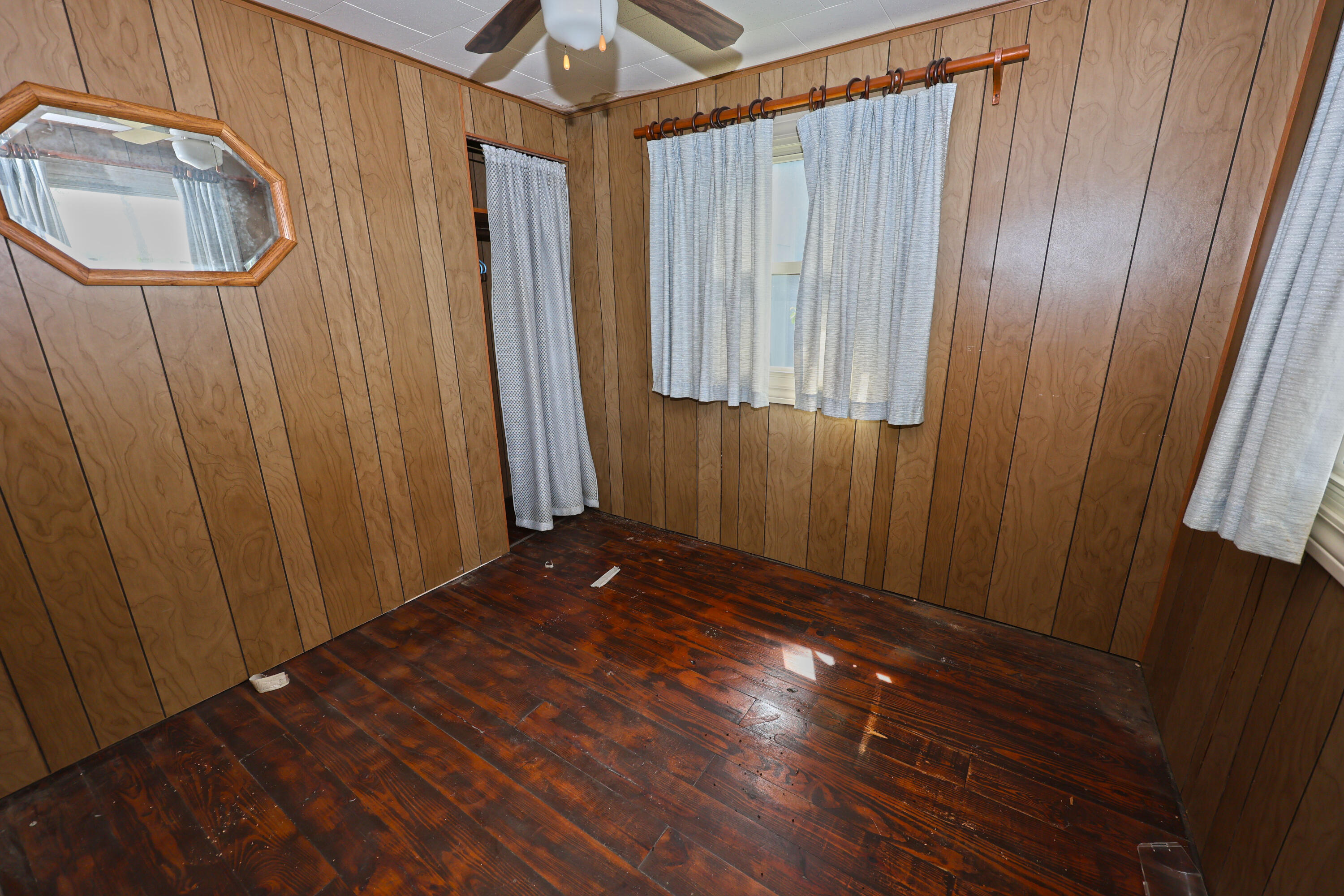 31050 Curran Beach Dowagiac MI 49047