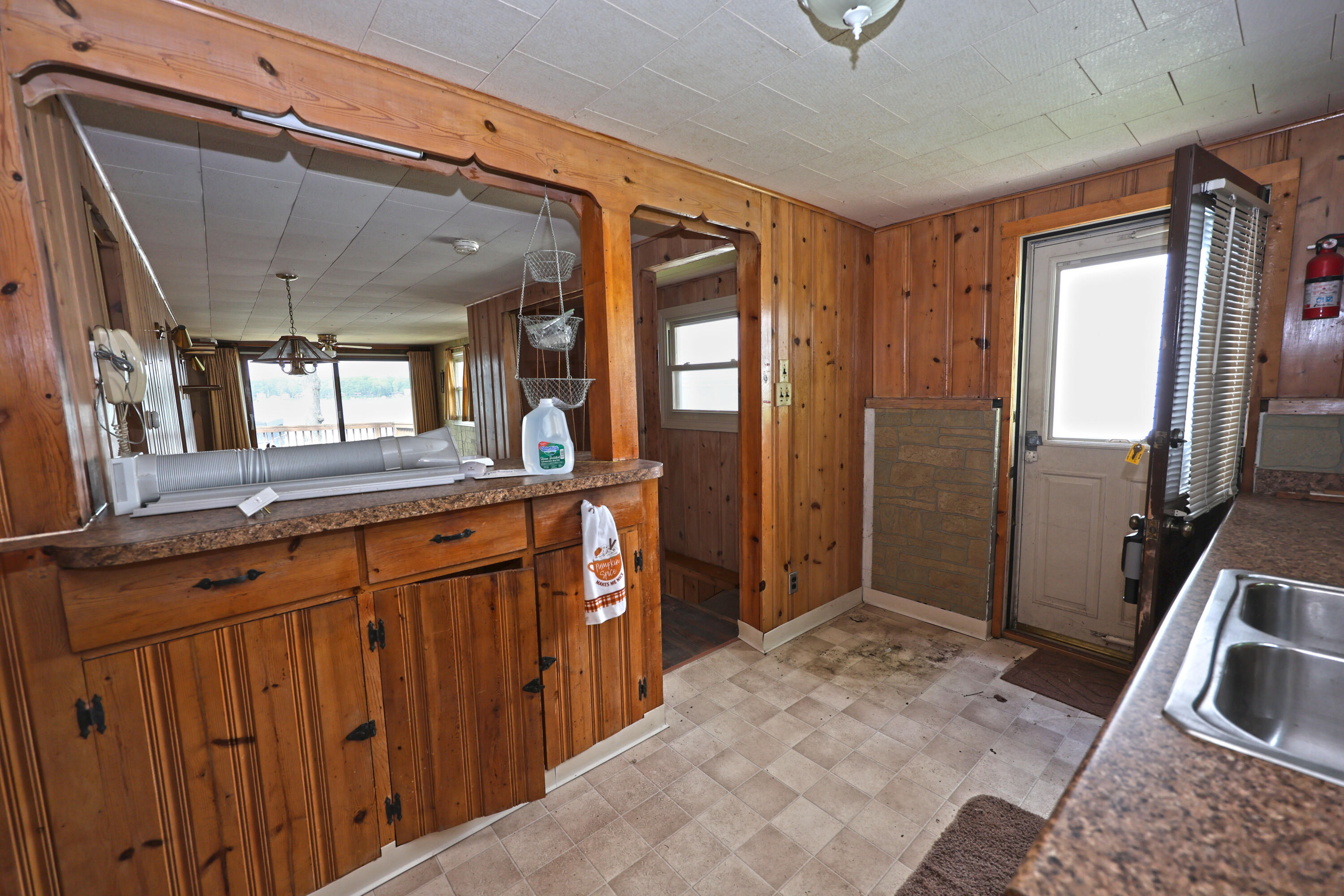 31050 Curran Beach Dowagiac MI 49047