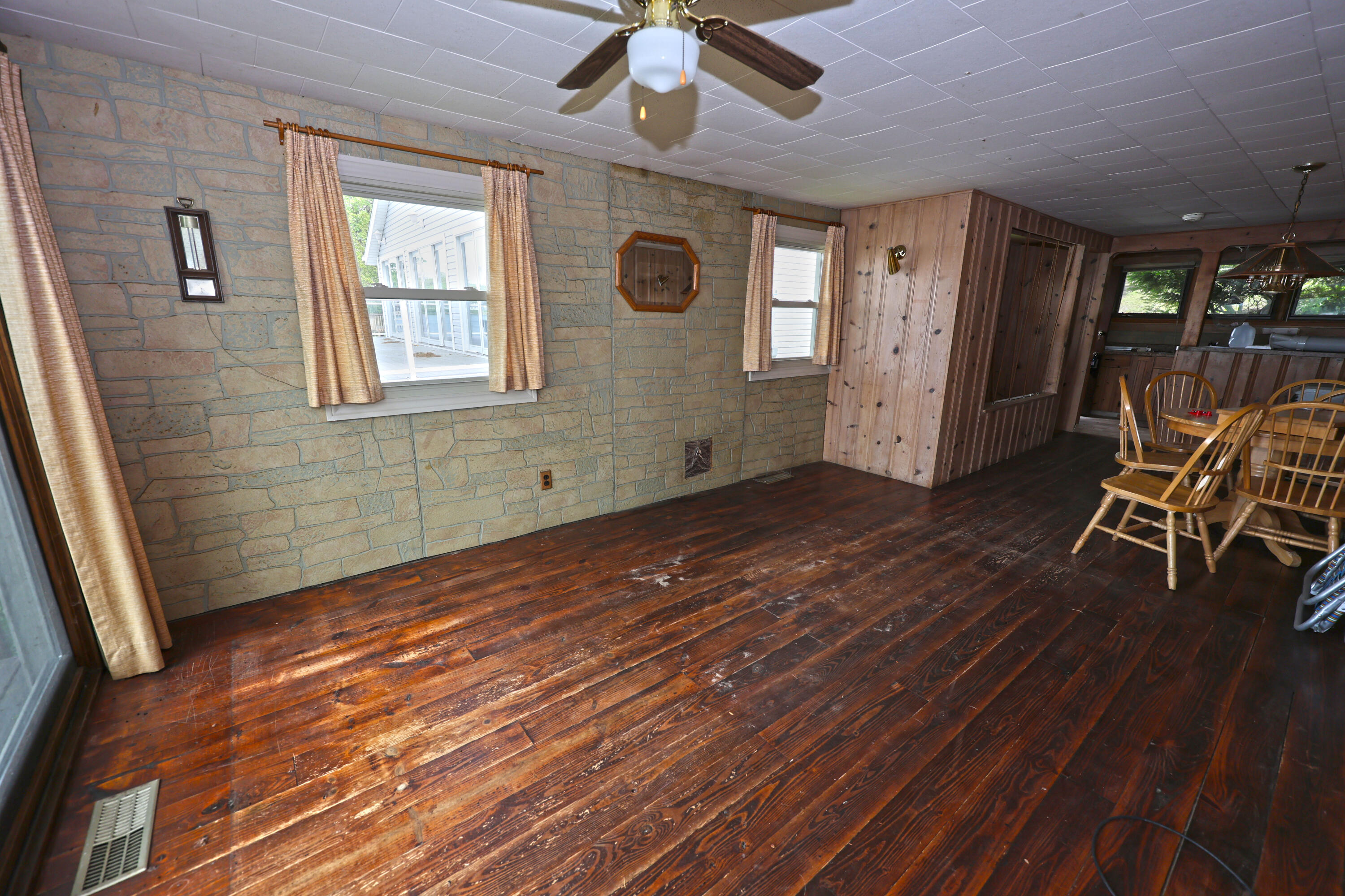 31050 Curran Beach Dowagiac MI 49047