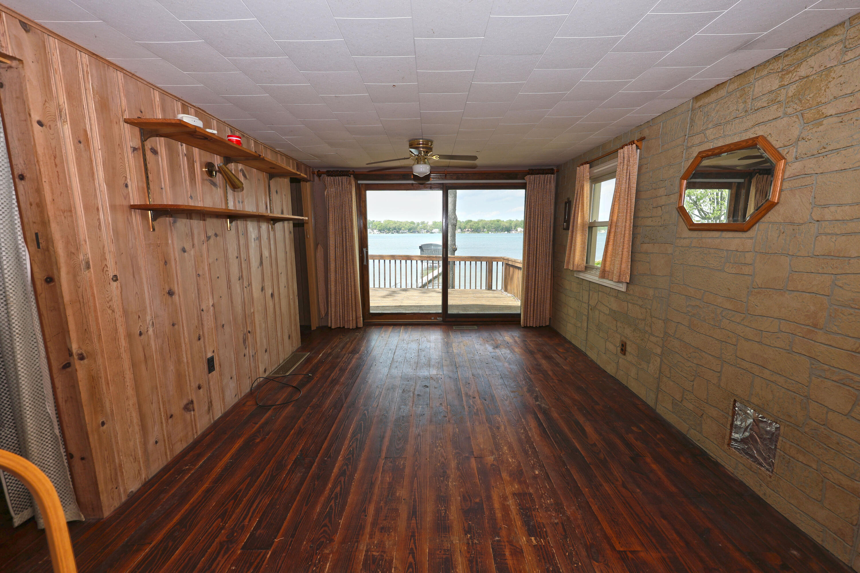 31050 Curran Beach Dowagiac MI 49047