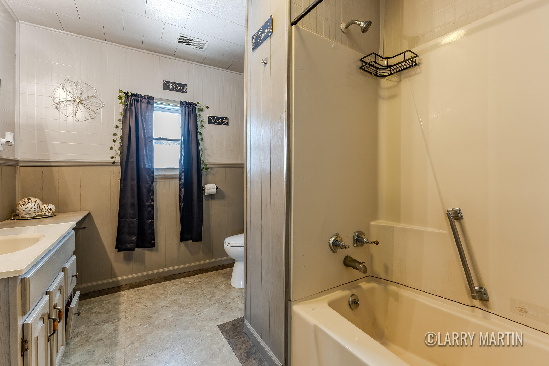 2052 Woodward Street Muskegon MI 49442