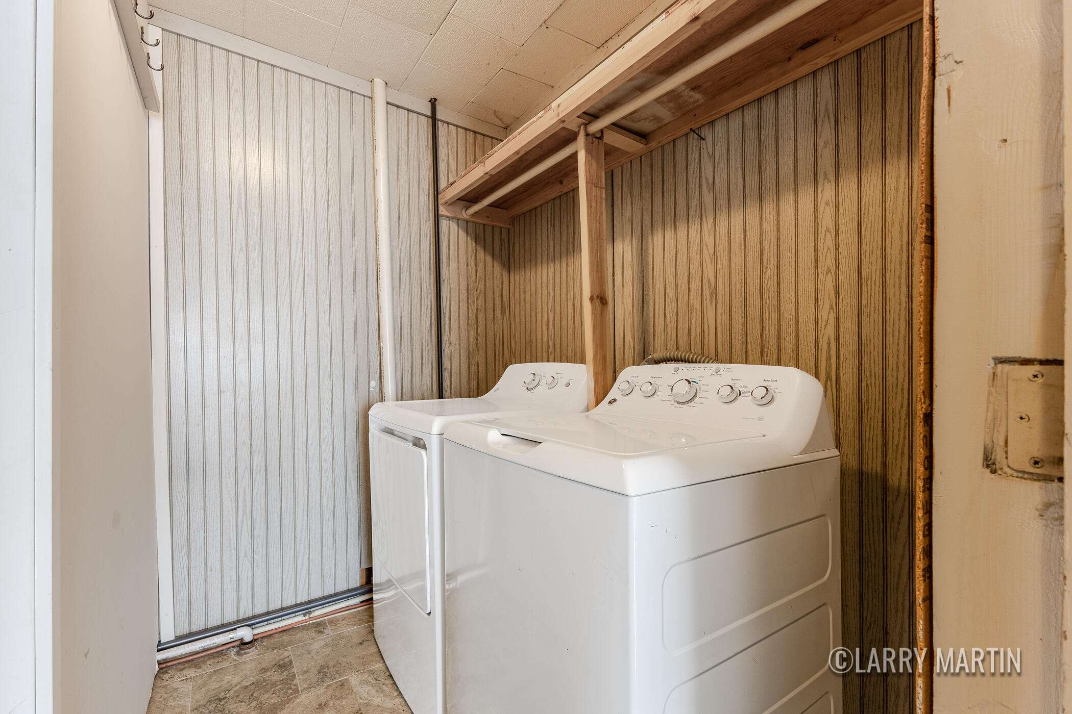 2052 Woodward Street Muskegon MI 49442