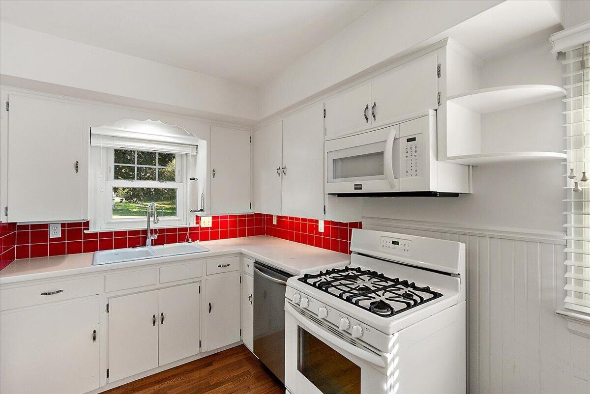 187 N 160th Avenue Holland MI 49424