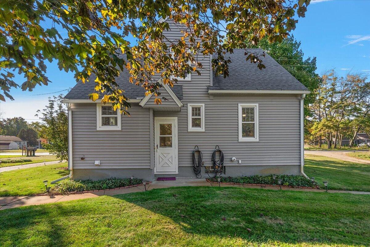 187 N 160th Avenue Holland MI 49424