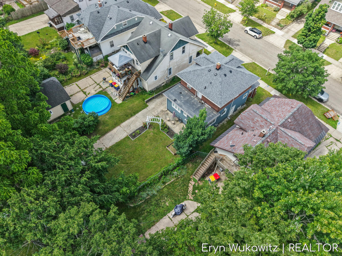 1038 Widdicomb Avenue NW Grand Rapids MI 49504